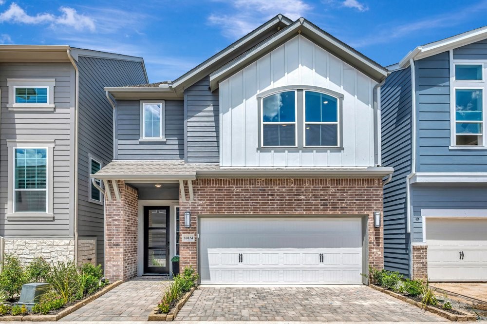 16024 Hayes Park Drive Property Photo 1