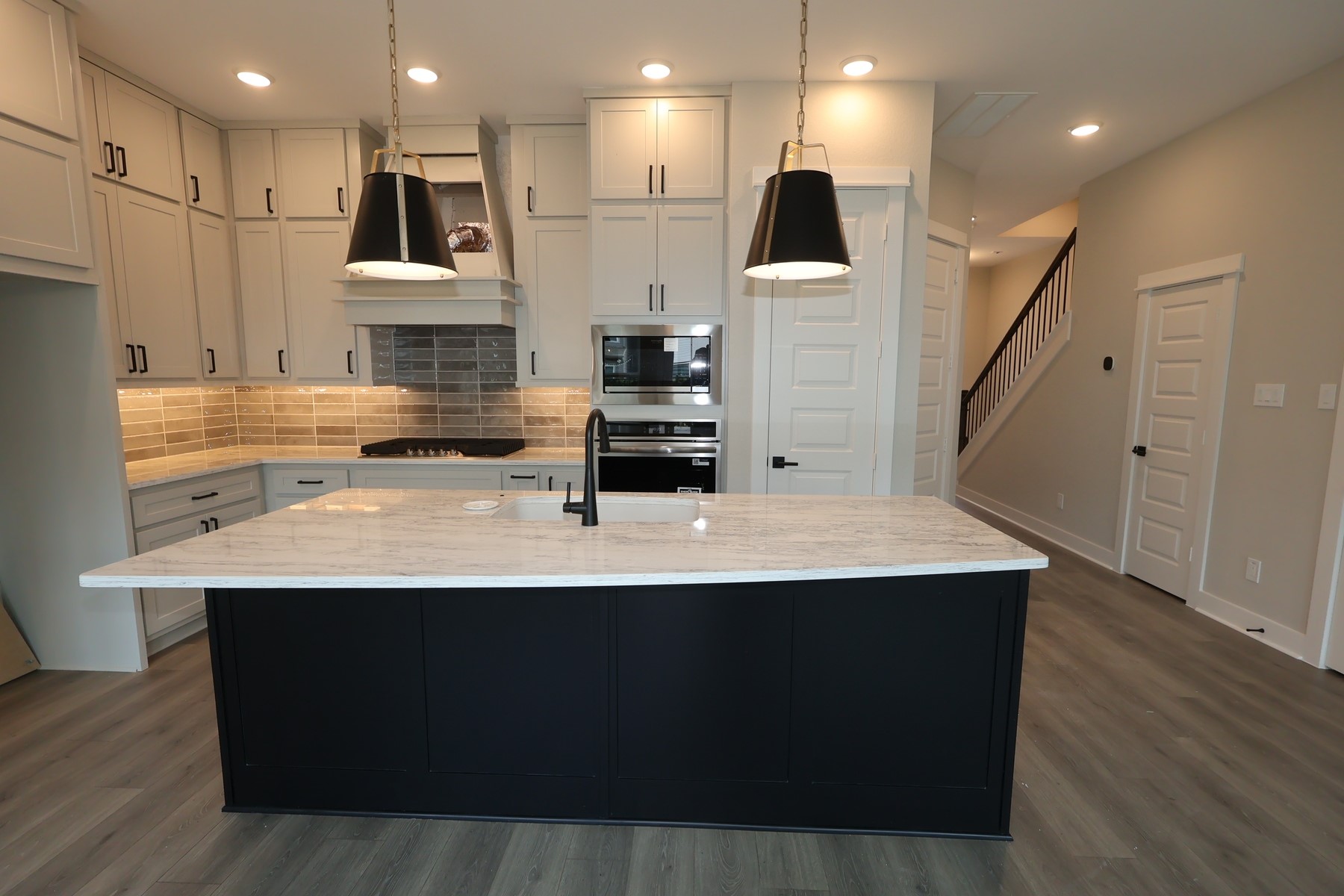 16024 Hayes Park Drive Property Photo 6