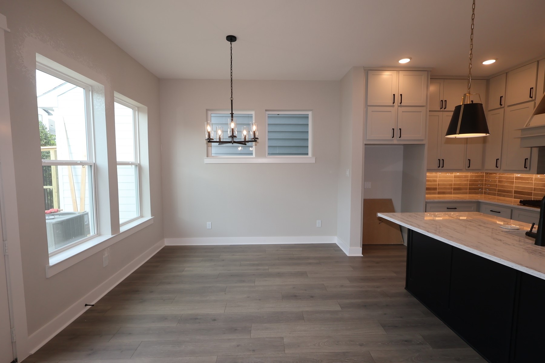 16024 Hayes Park Drive Property Photo 7
