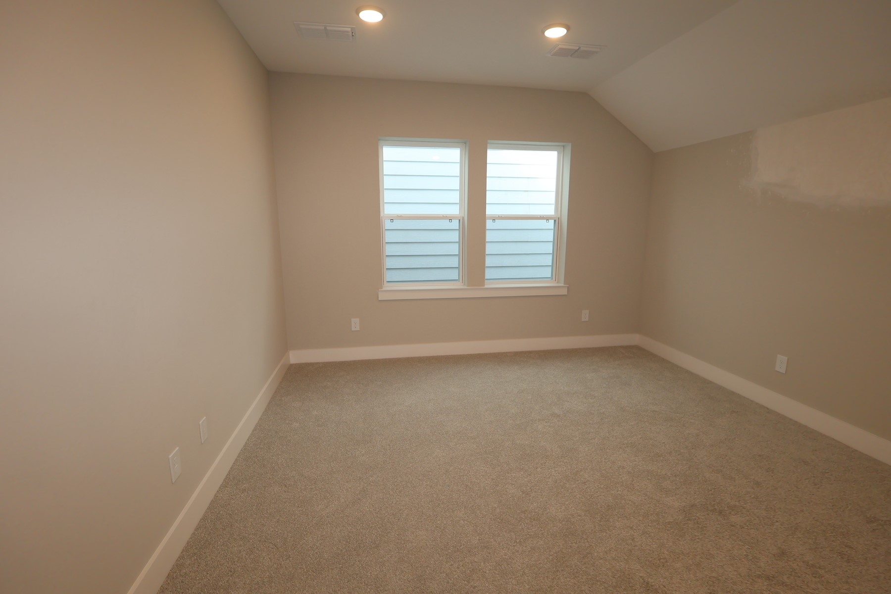 16024 Hayes Park Drive Property Photo 11