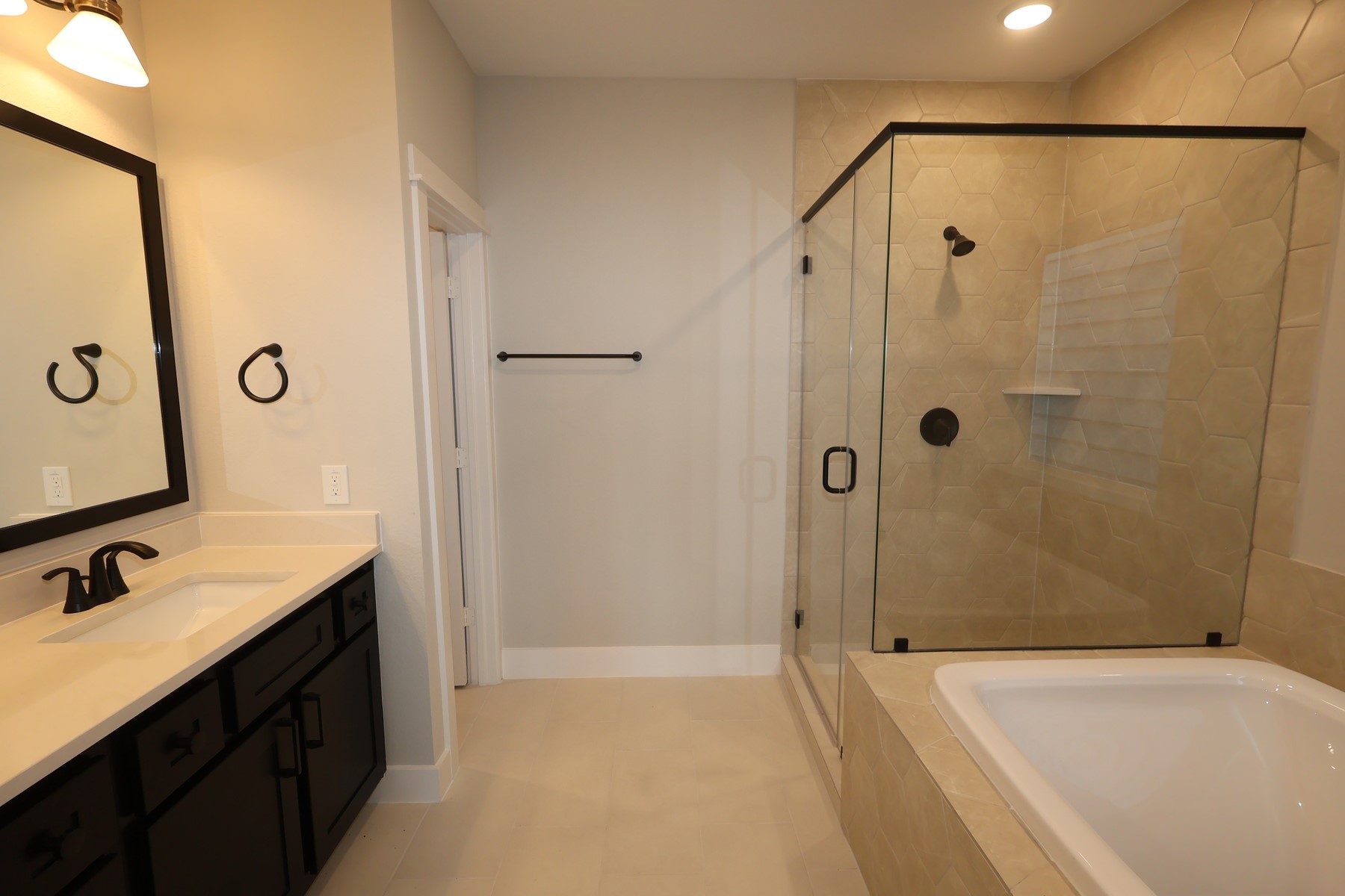 16024 Hayes Park Drive Property Photo 12