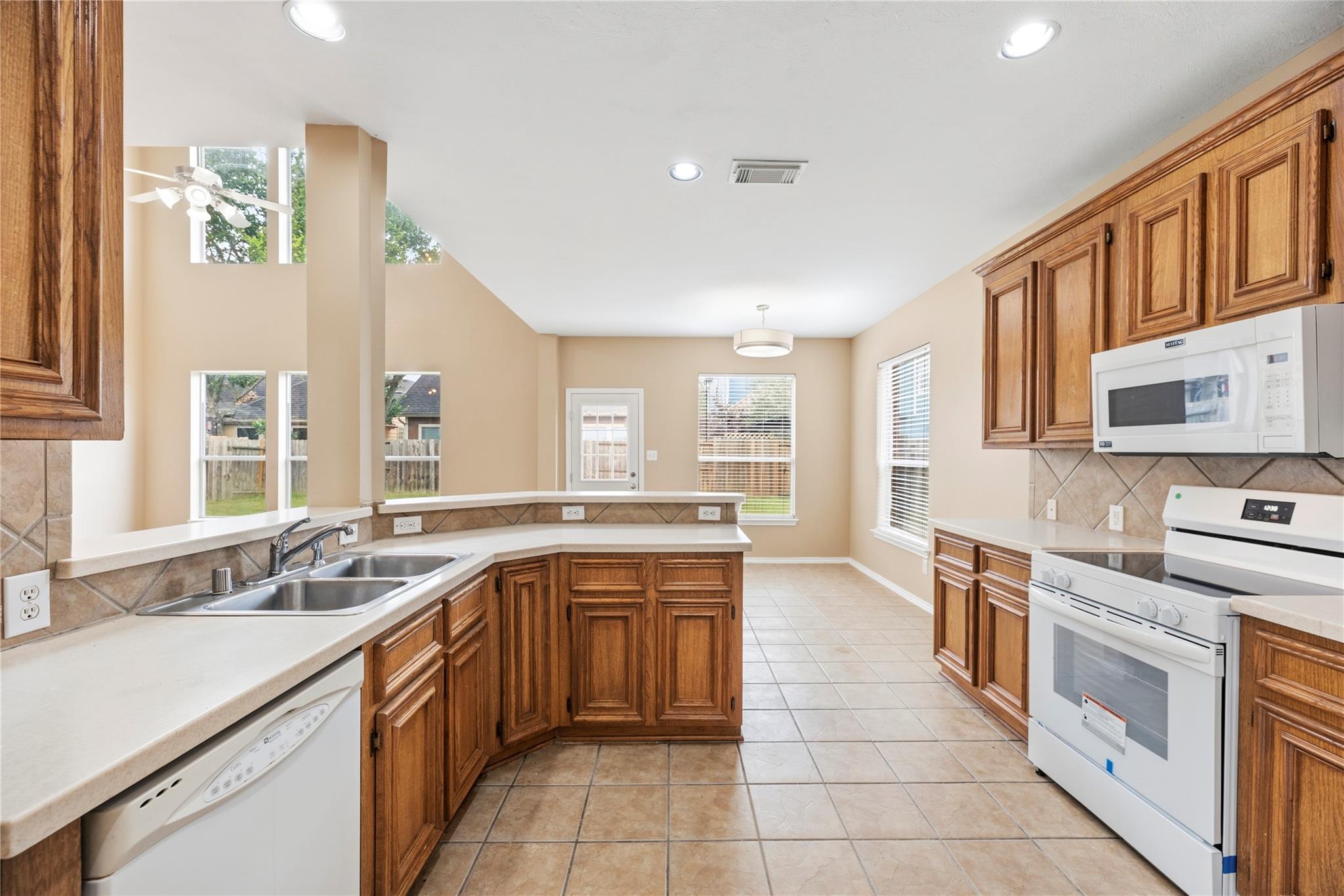 21702 Grand Hollow Lane, Katy Tx 77450 Property Photo 5