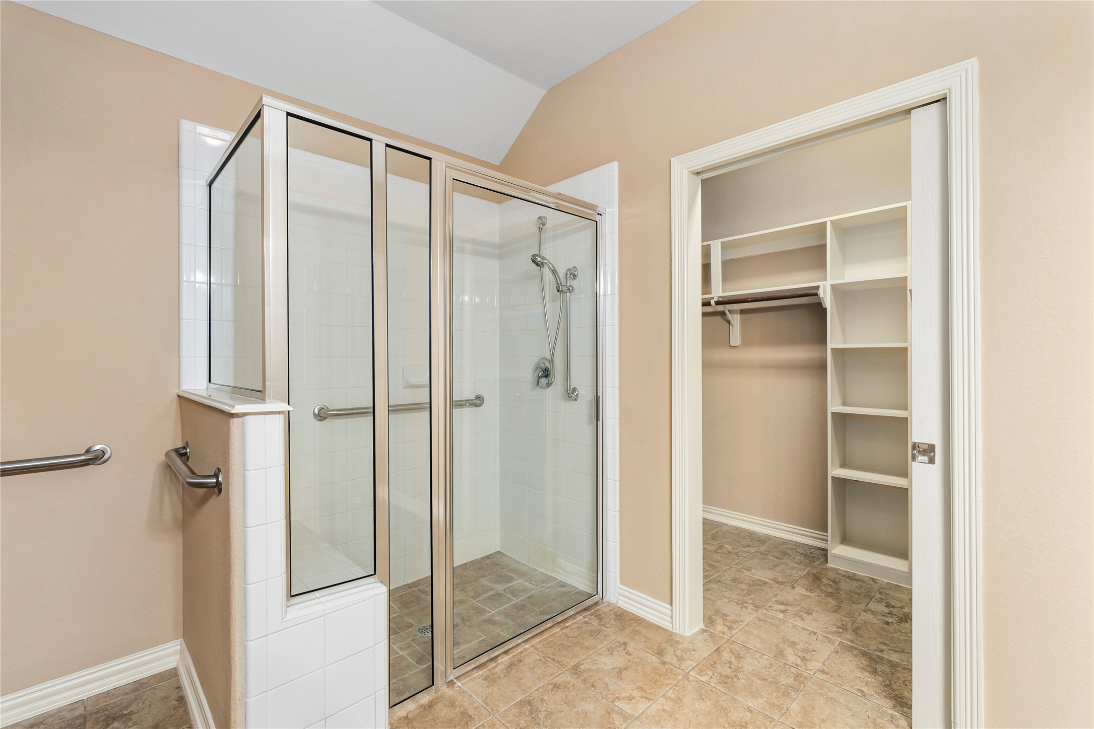 5212 New Orleans Street Property Photo 15