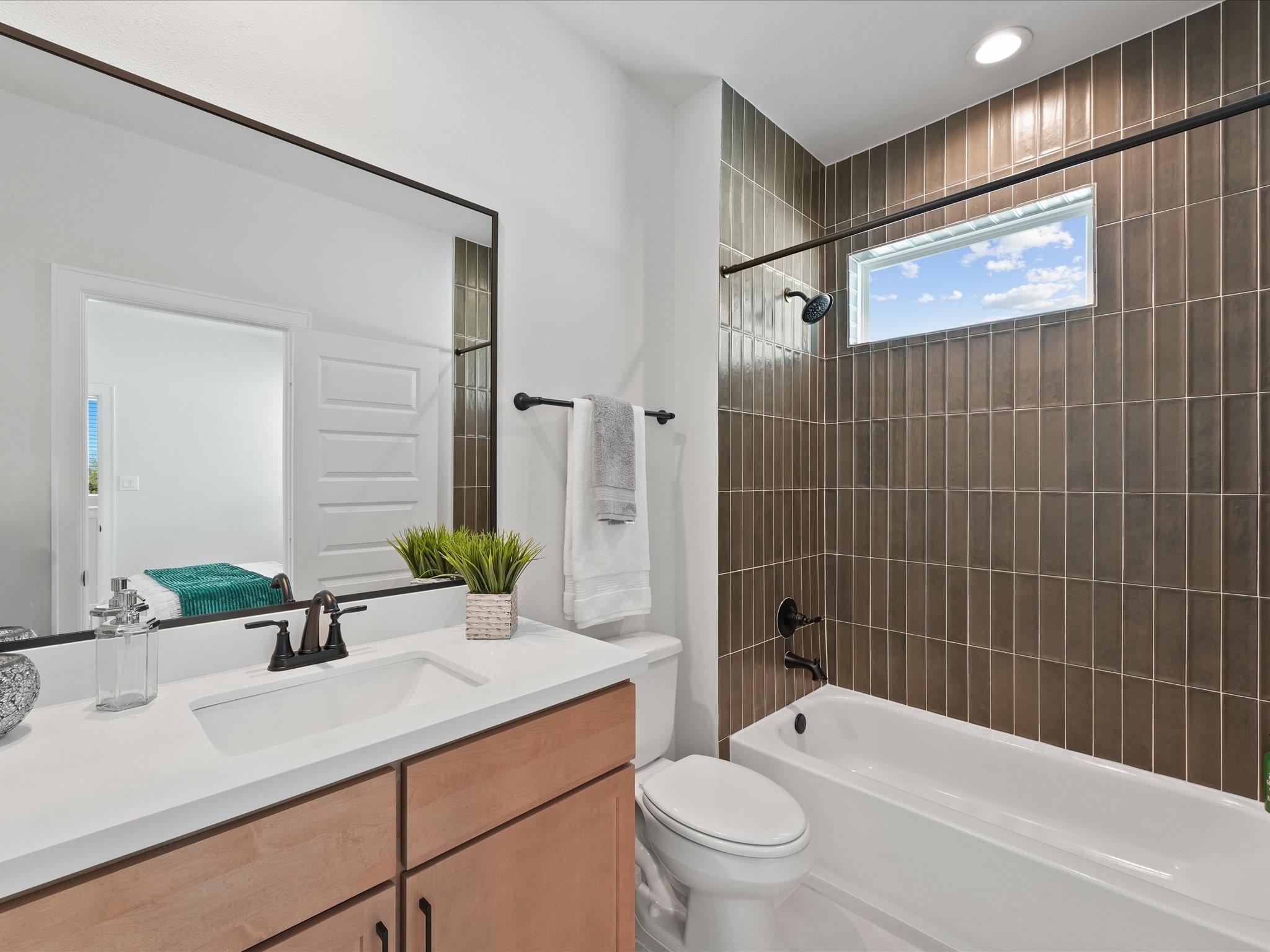 4842 Pinemont Drive Property Photo 15
