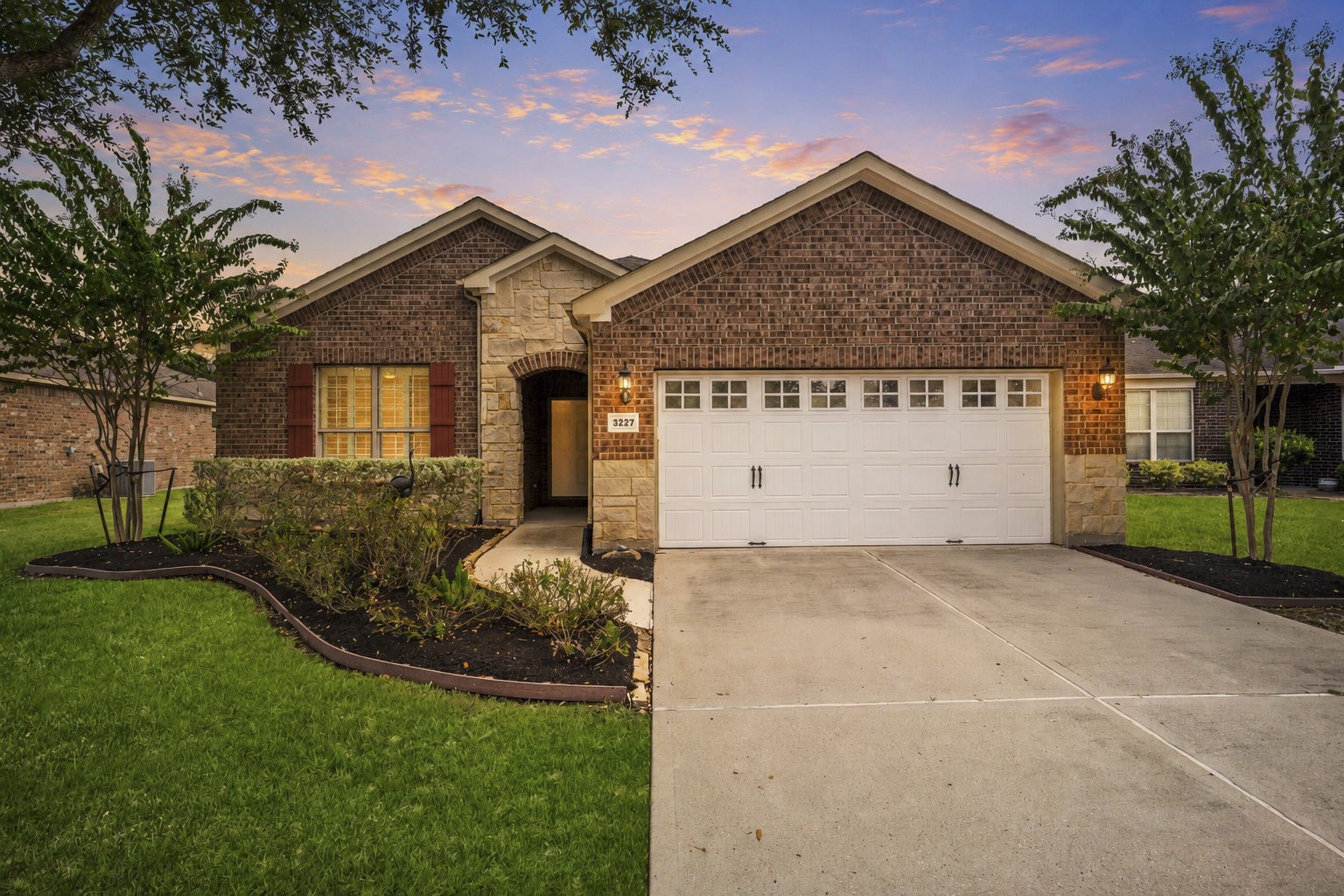 3227 Persimmon Grove Property Photo 1