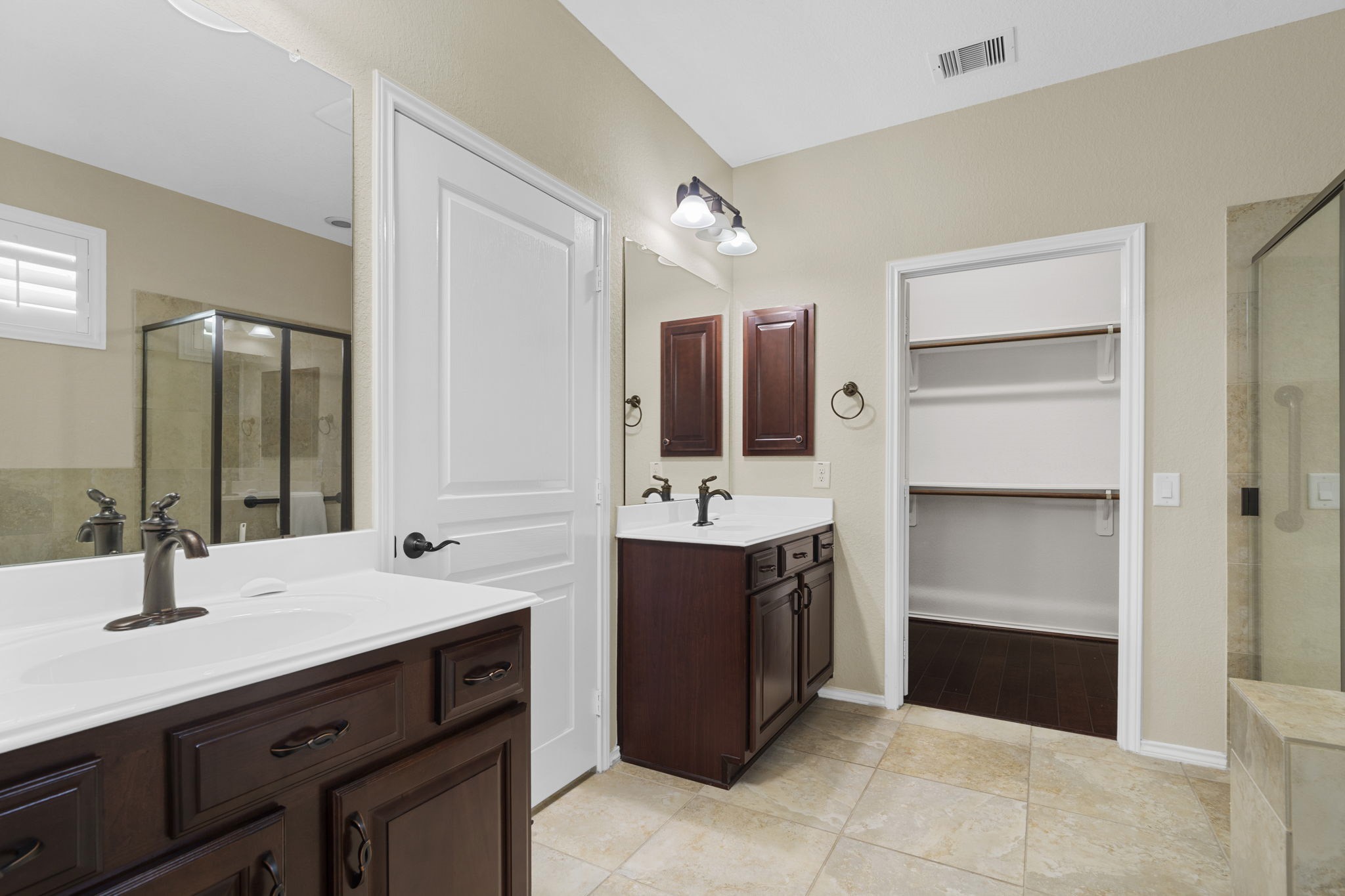 3227 Persimmon Grove Property Photo 11