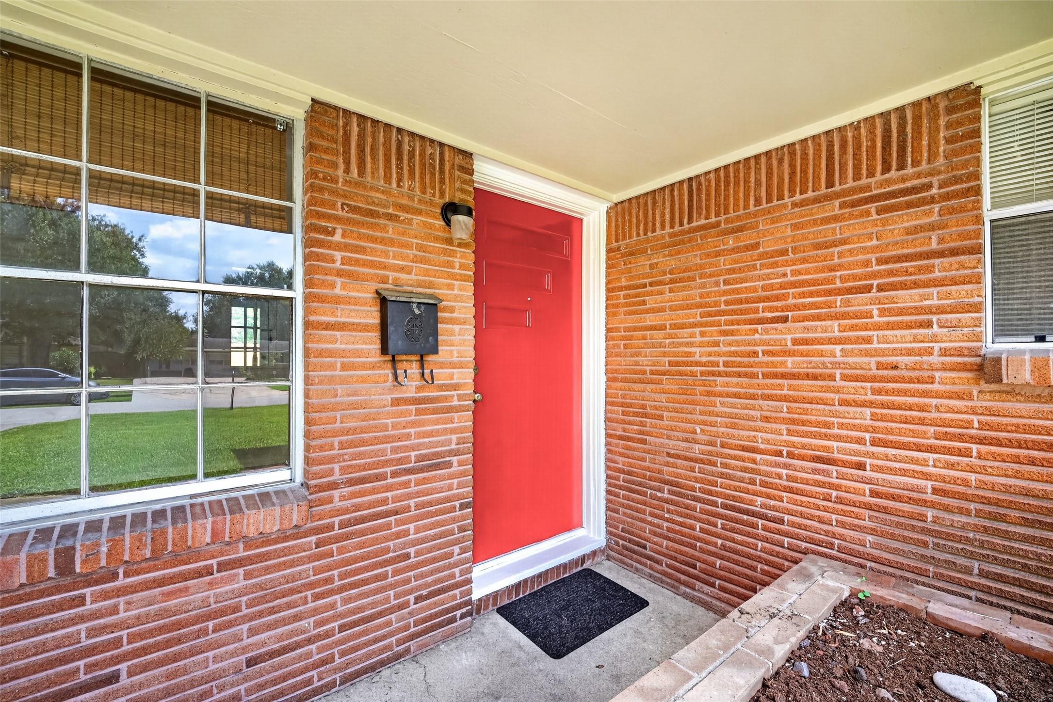 6734 Sharpcrest Street Property Photo 7
