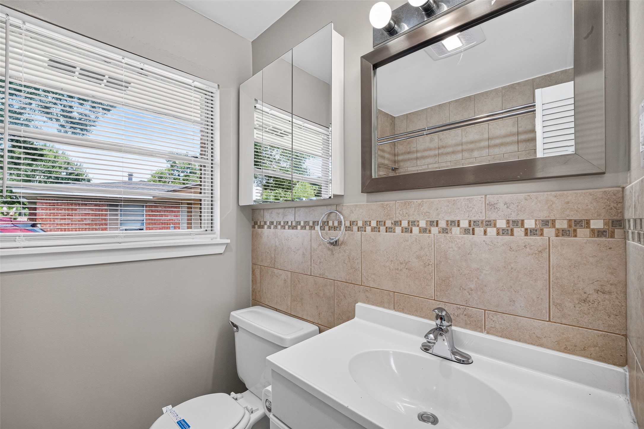 6734 Sharpcrest Street Property Photo 25