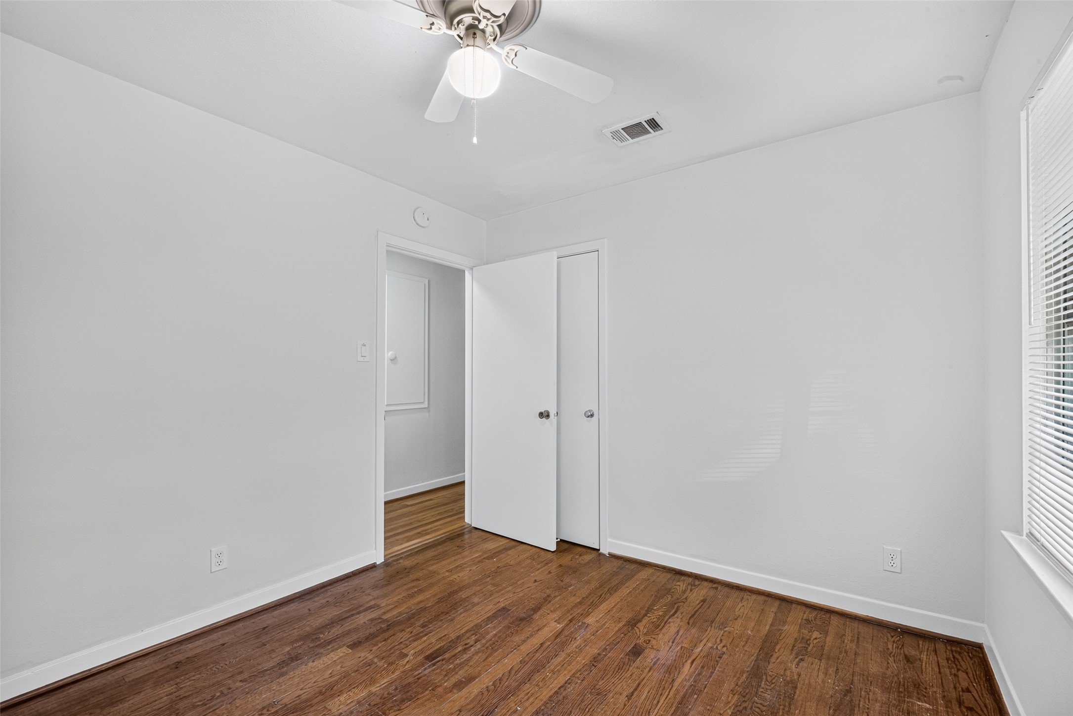 6734 Sharpcrest Street Property Photo 30