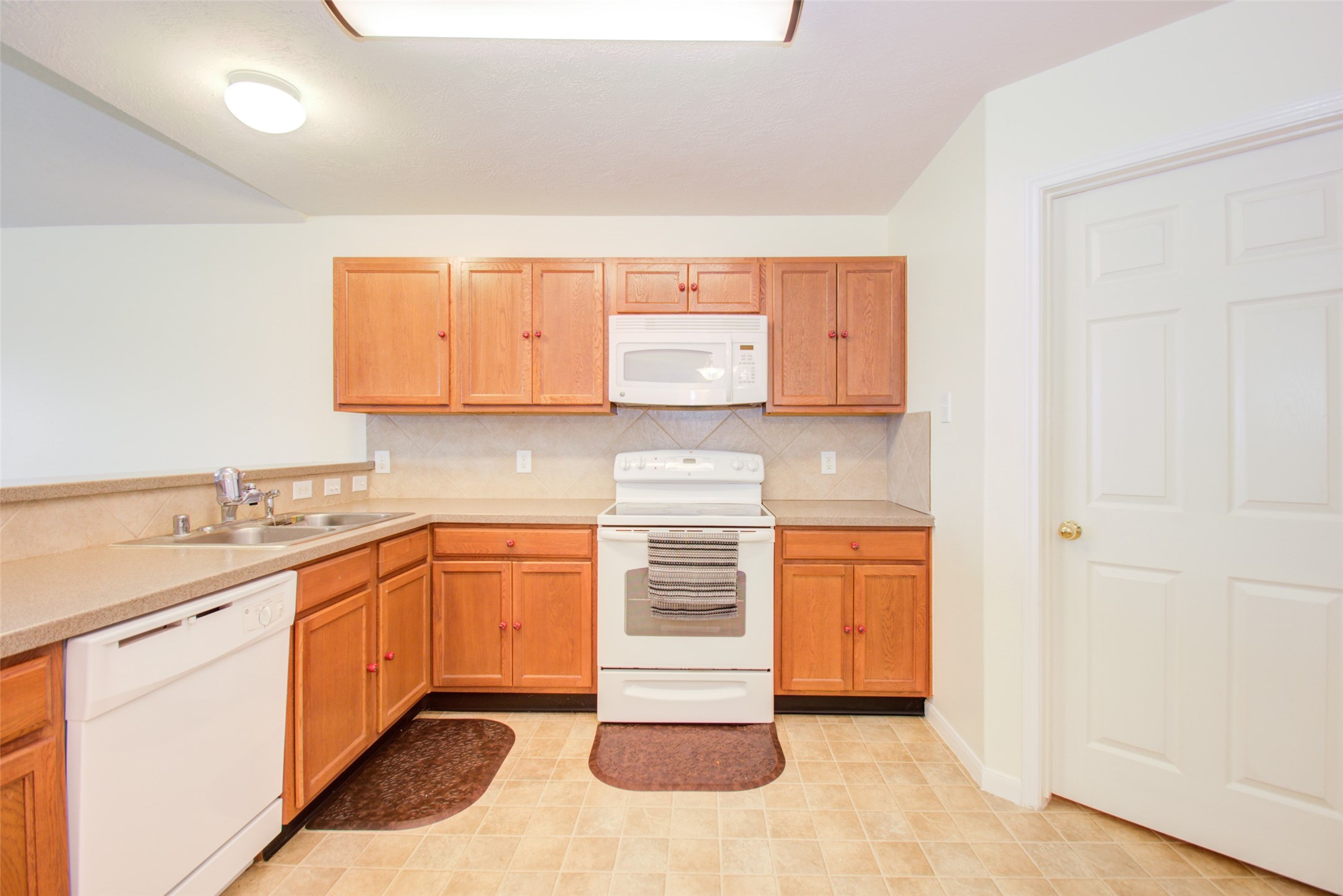 21527 Stonecross Terrace Lane Property Photo 18