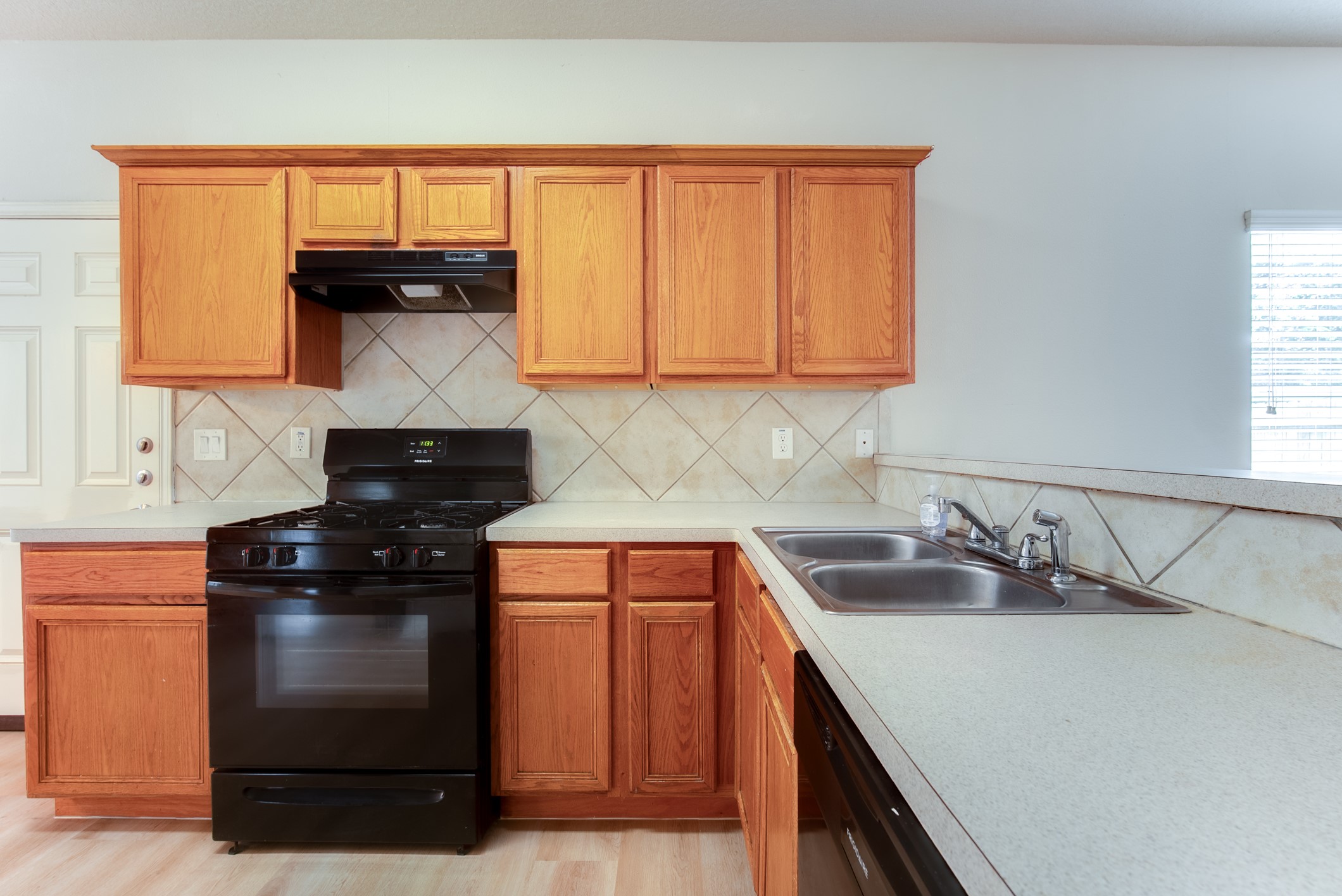 6702 Albion Cresent Drive Property Photo 18