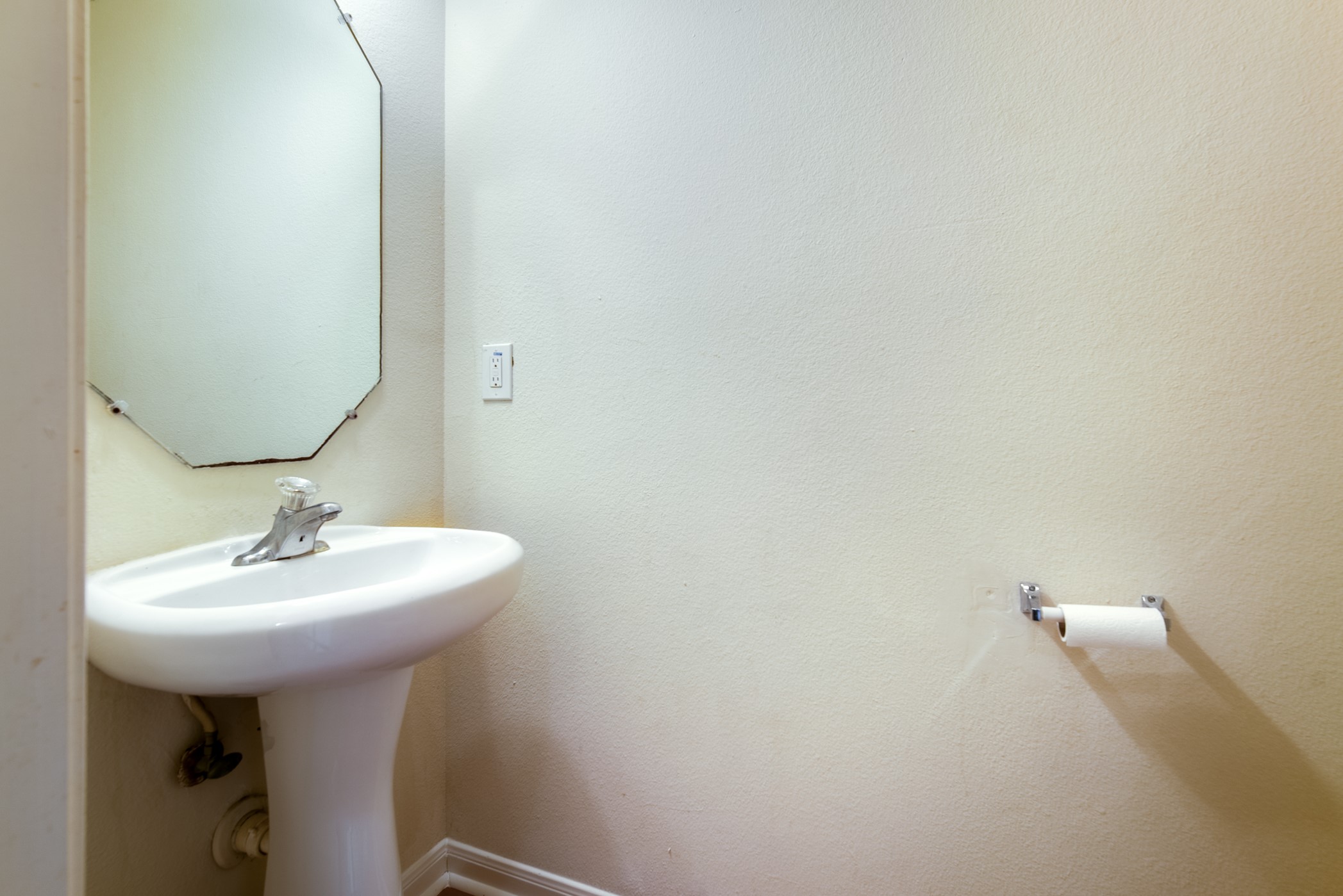 6702 Albion Cresent Drive Property Photo 24