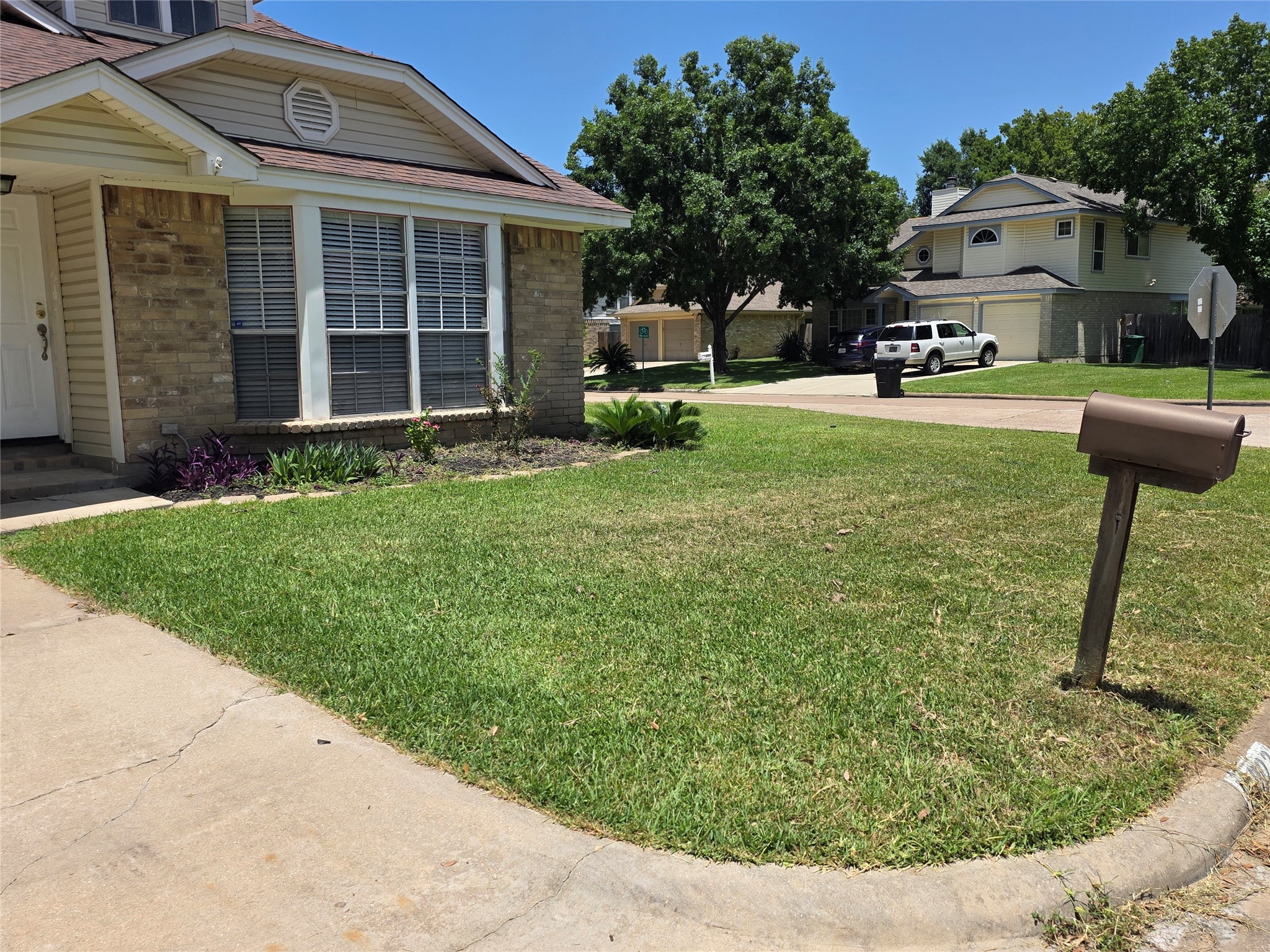 12902 Skymeadow Drive Property Photo 2