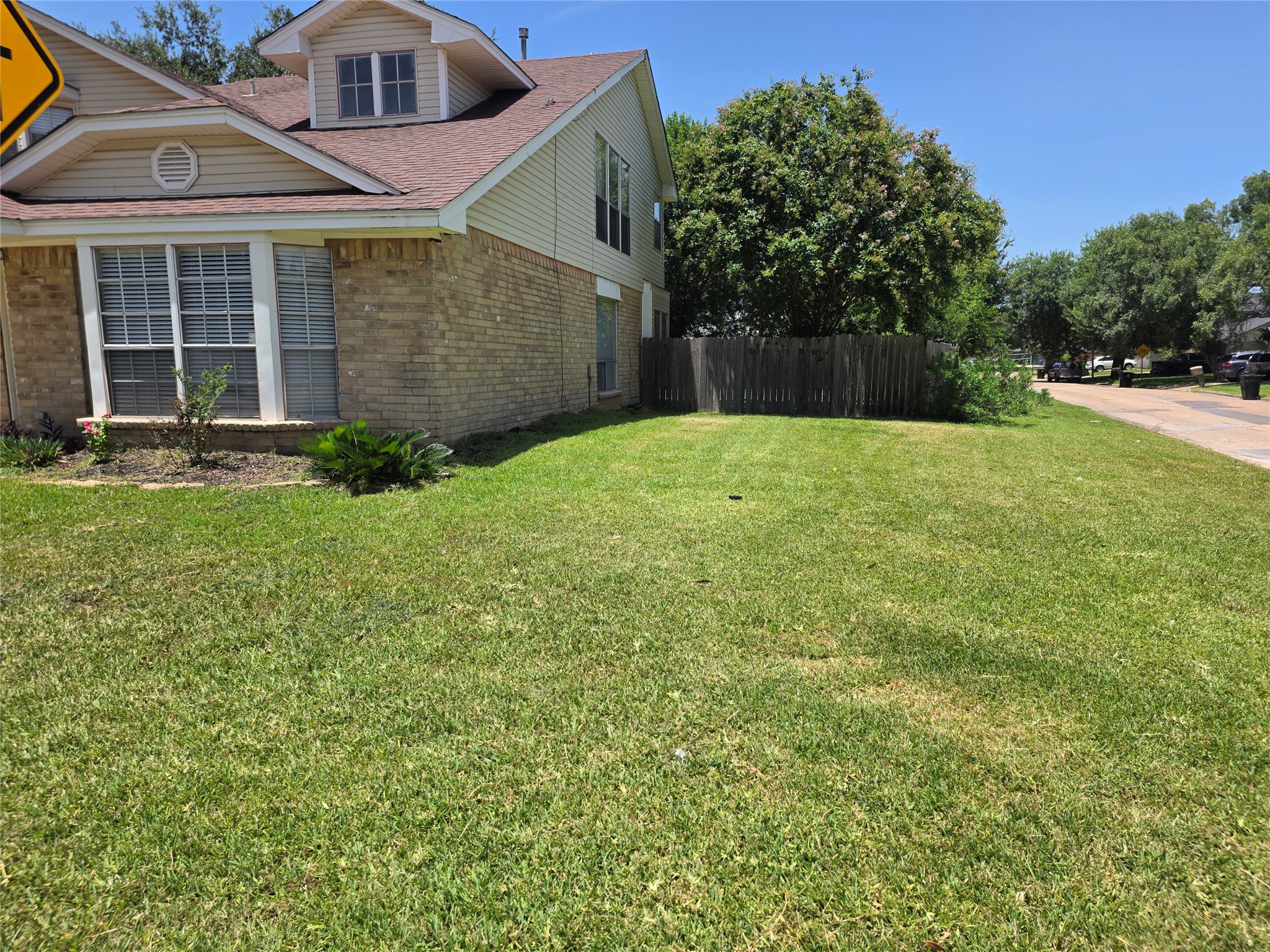 12902 Skymeadow Drive Property Photo 3