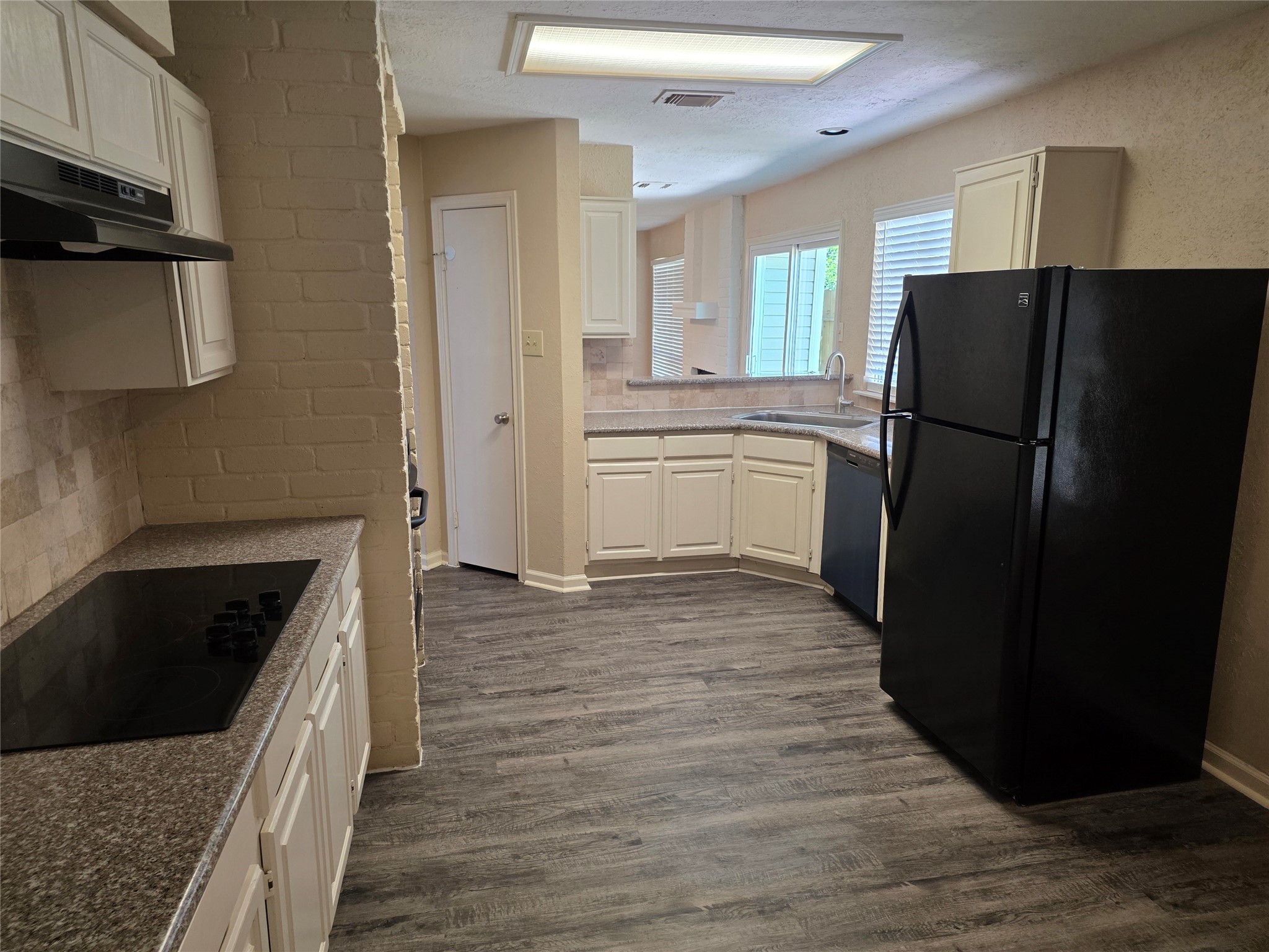 12902 Skymeadow Drive Property Photo 16