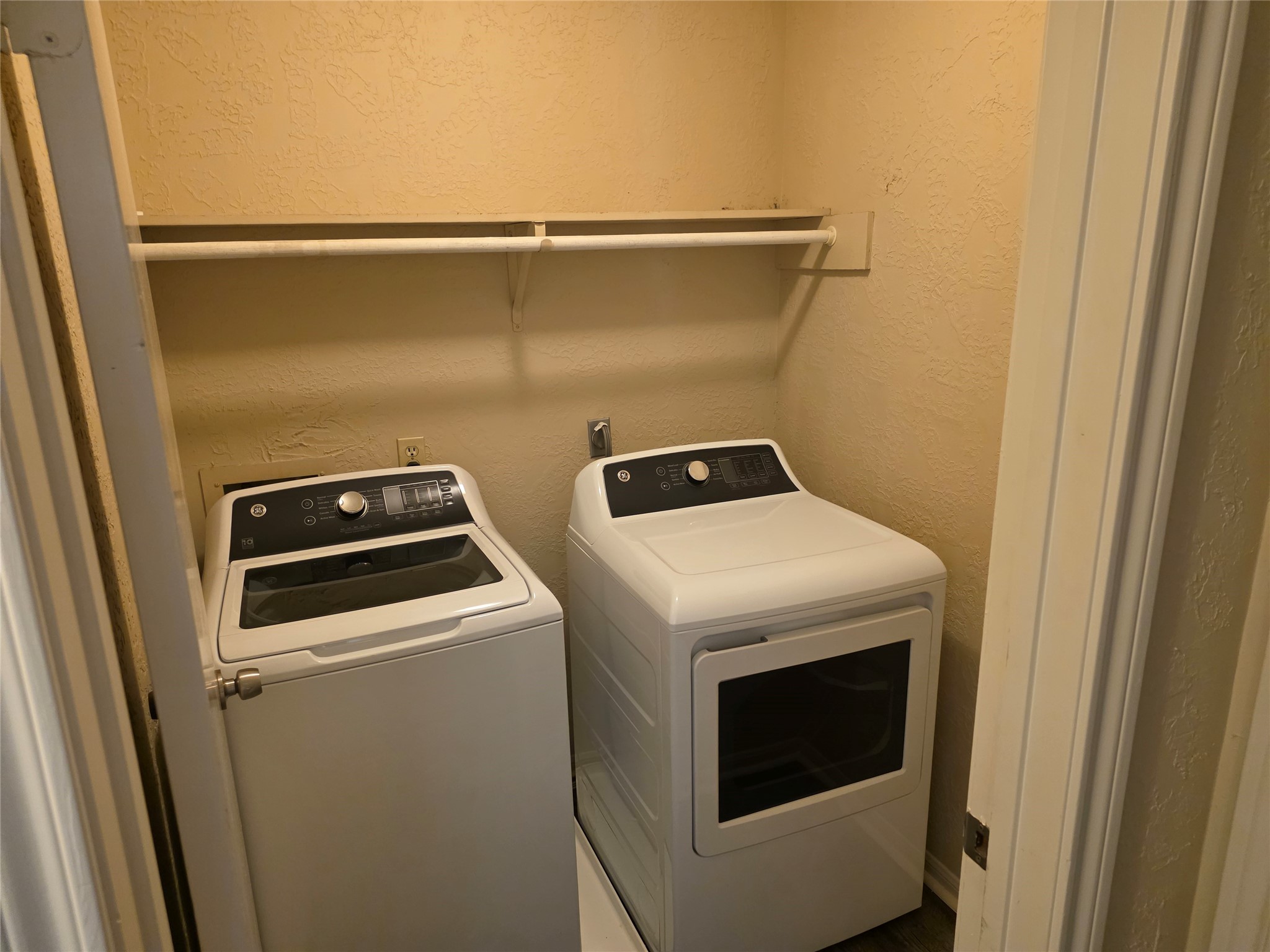 12902 Skymeadow Drive Property Photo 25