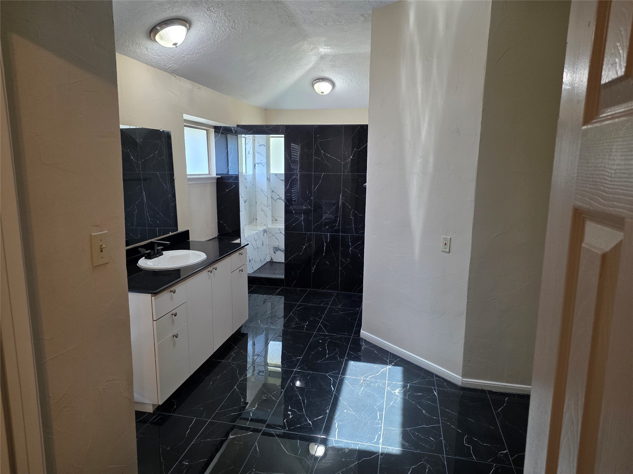 12902 Skymeadow Drive Property Photo 33