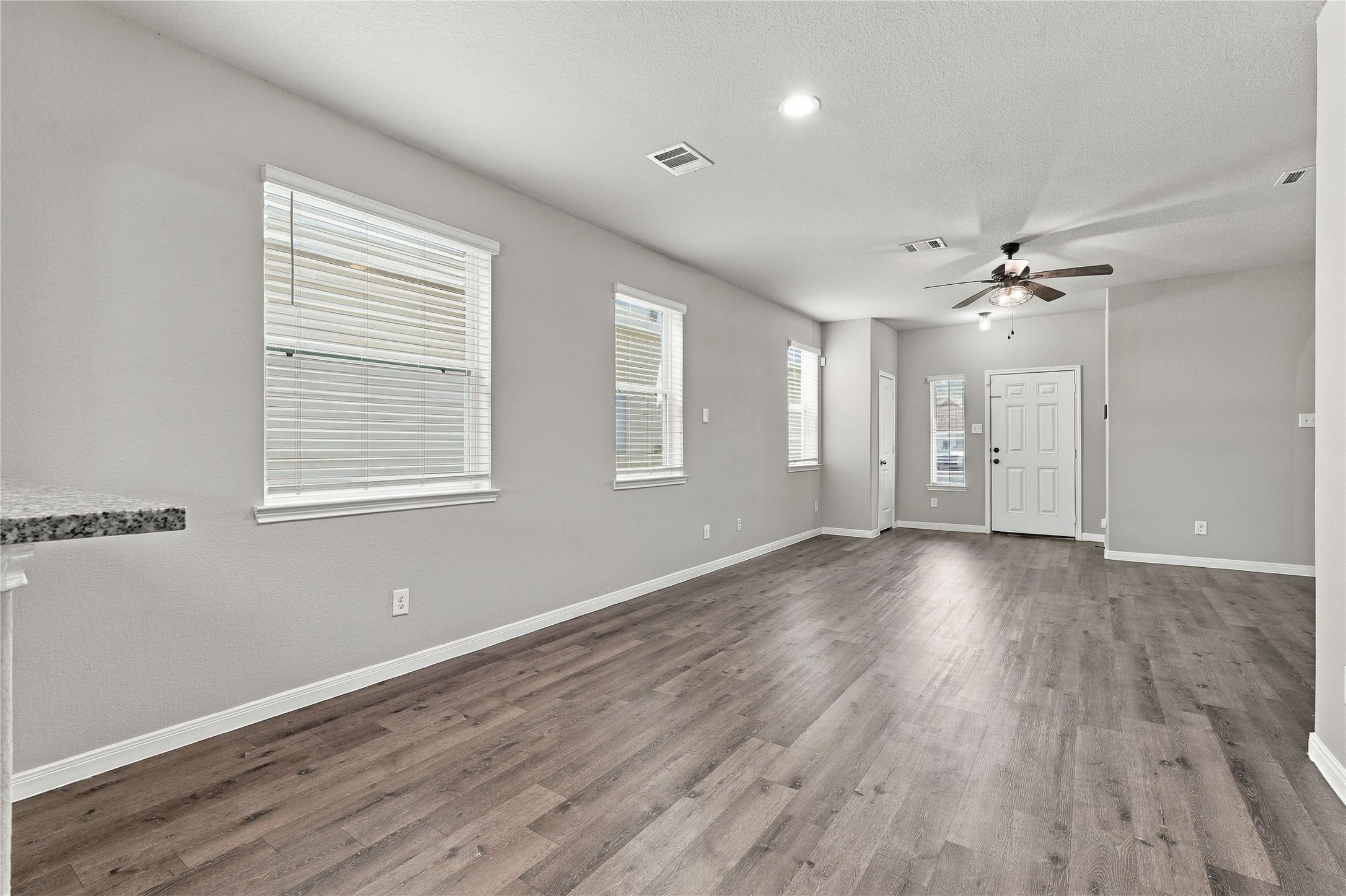 25610 Brooklyn Lane Property Photo 3