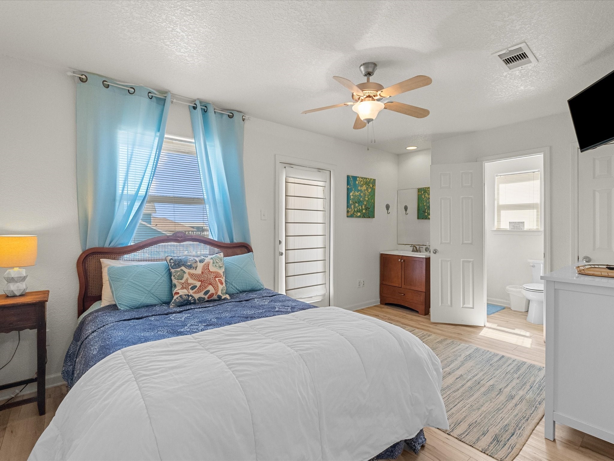 127 Howard Property Photo 17