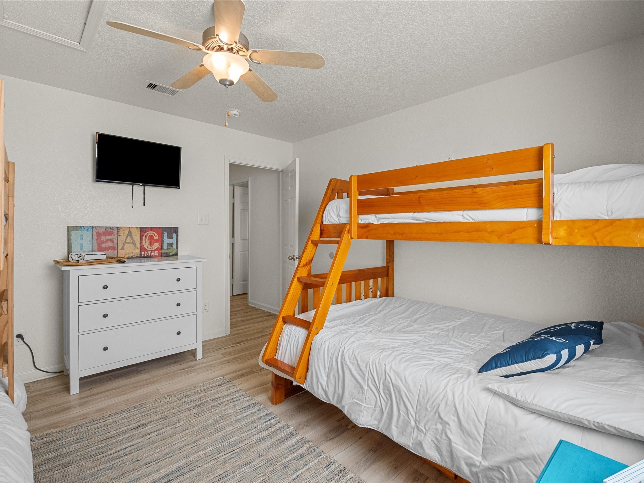 127 Howard Property Photo 22