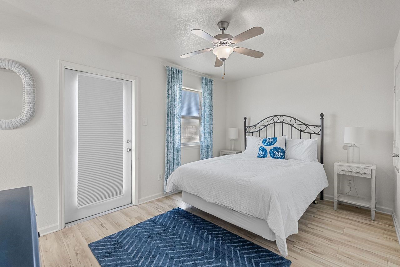 127 Howard Property Photo 24