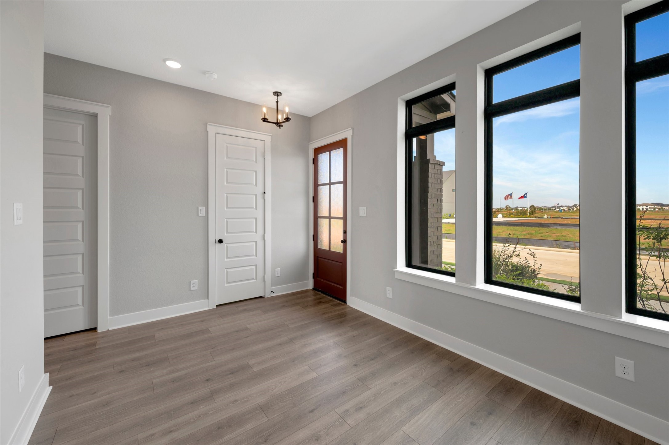 16718 Vibrant Avenue Property Photo 17