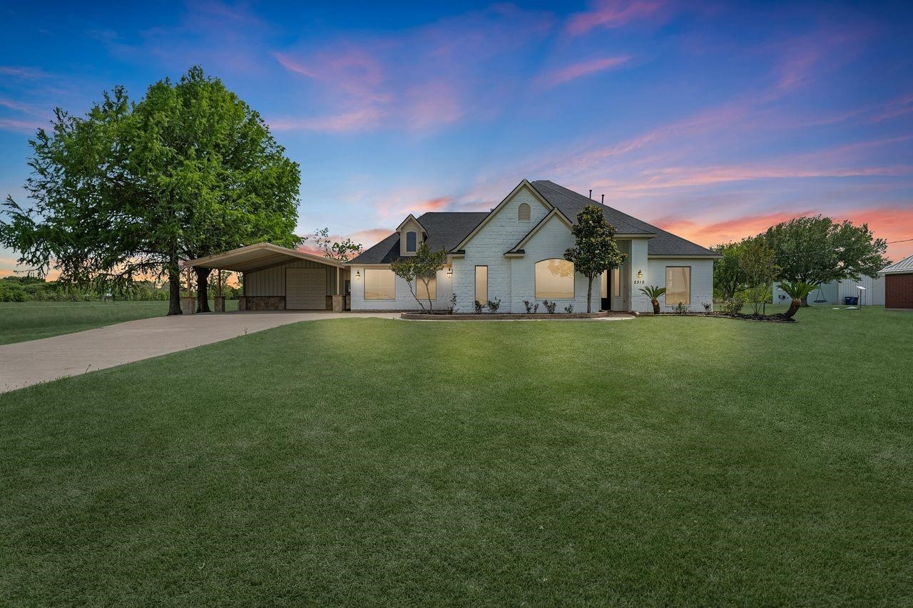 2310 Peters Road Property Photo 2