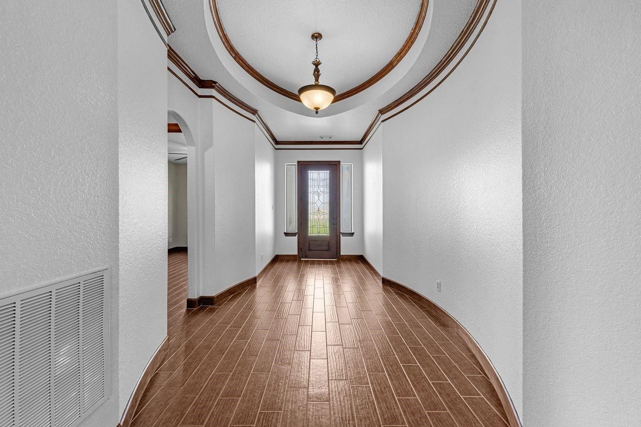 2310 Peters Road Property Photo 10
