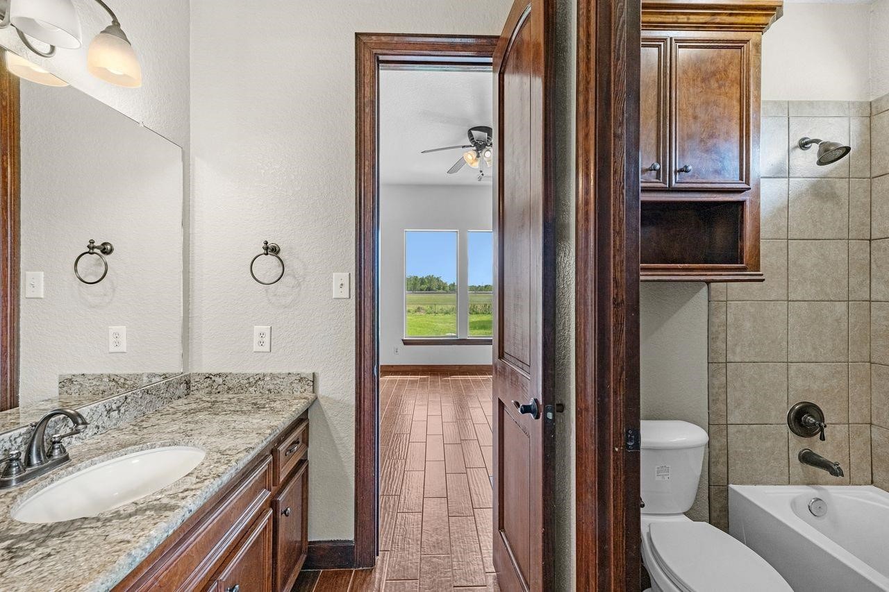 2310 Peters Road Property Photo 33