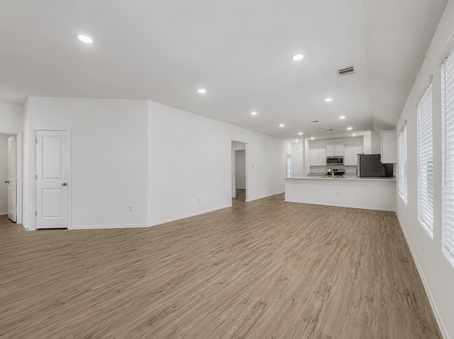 2011 Ballesteros Street Property Photo 7