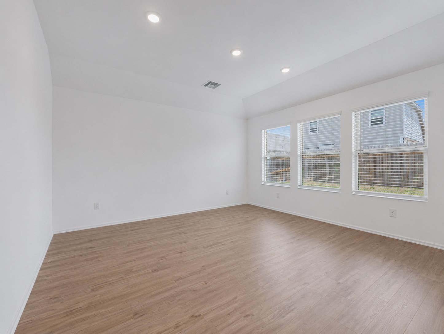 2011 Ballesteros Street Property Photo 12