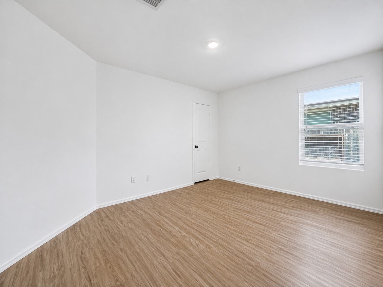 2011 Ballesteros Street Property Photo 21