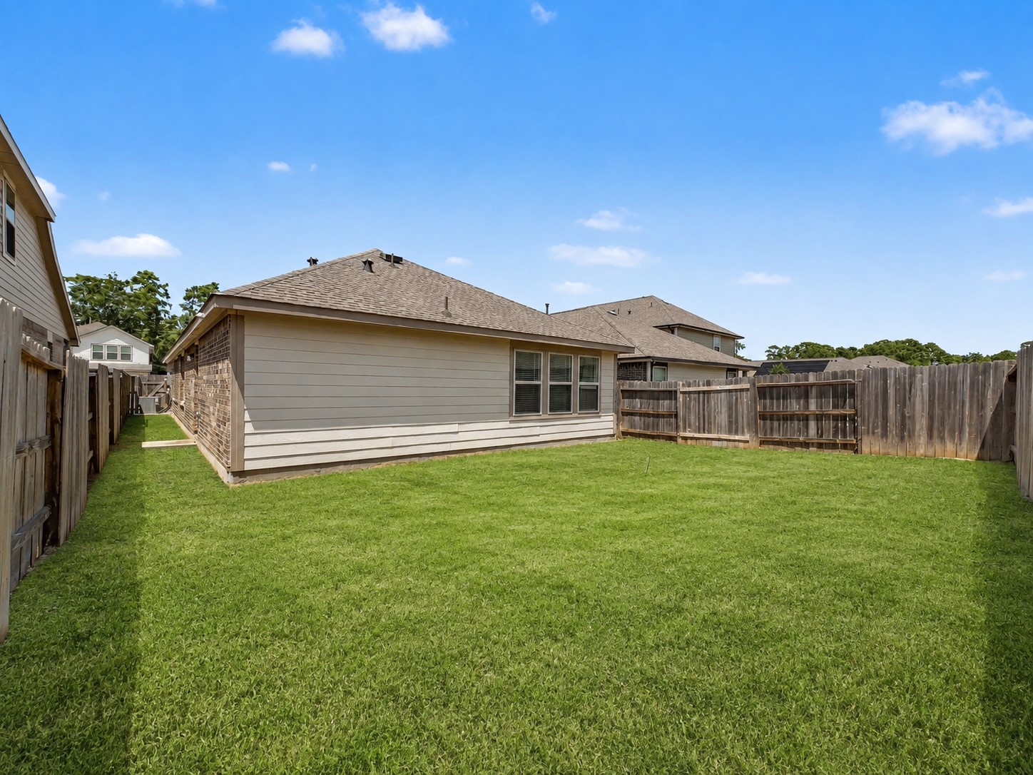 2011 Ballesteros Street Property Photo 24
