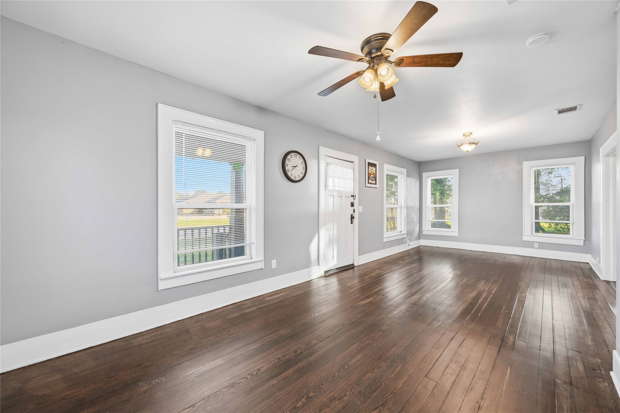 3003 School Street Property Photo 5