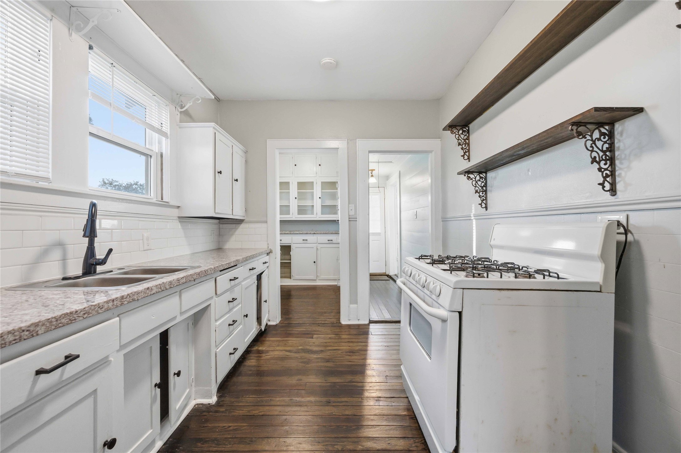 3003 School Street Property Photo 11