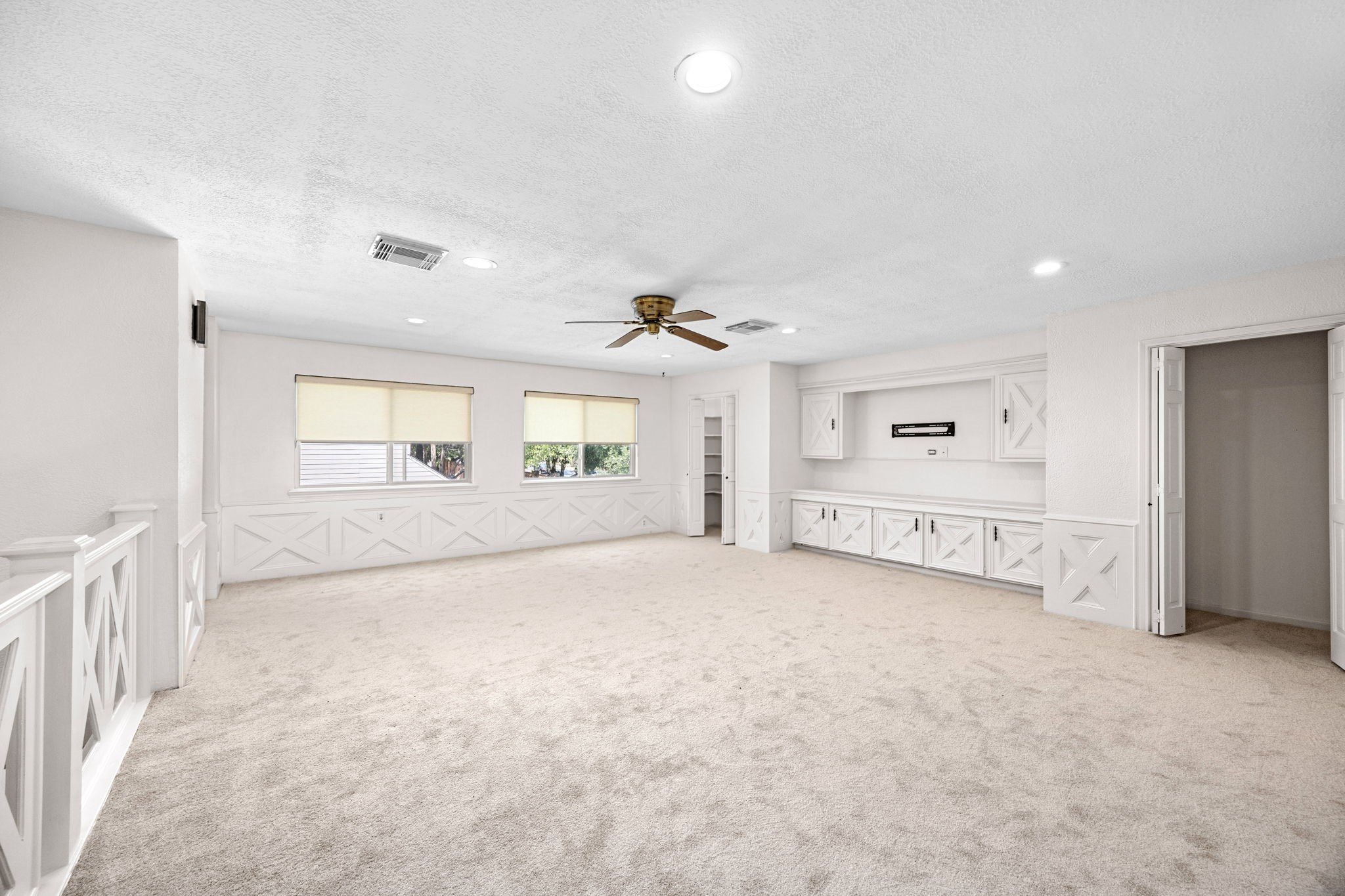 15742 Walkwood Drive Property Photo 34