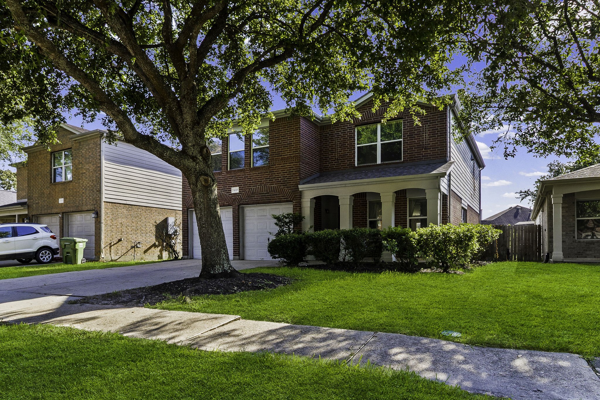 18327 Atasca Woods Trace Property Photo 3