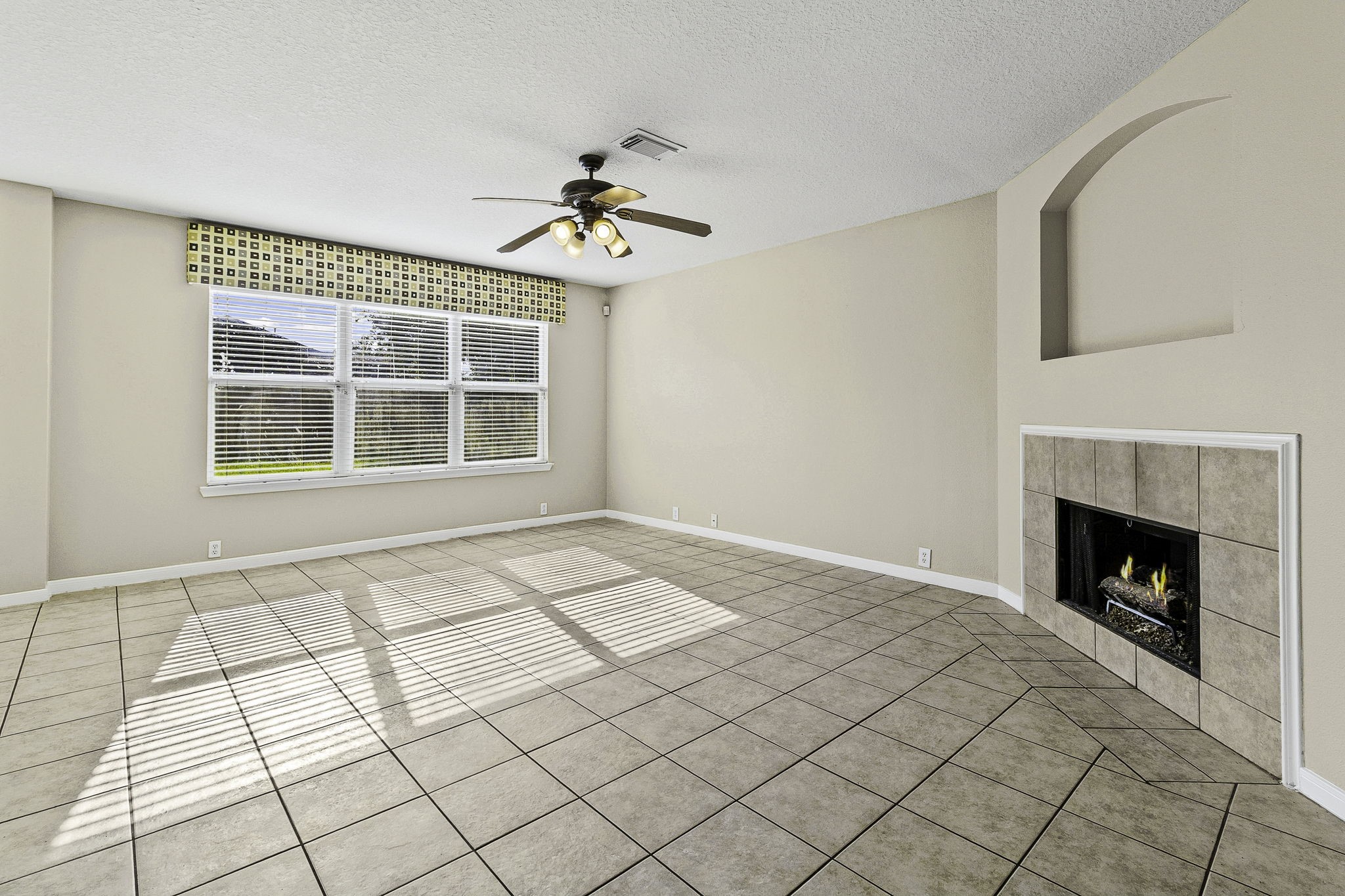 18327 Atasca Woods Trace Property Photo 9