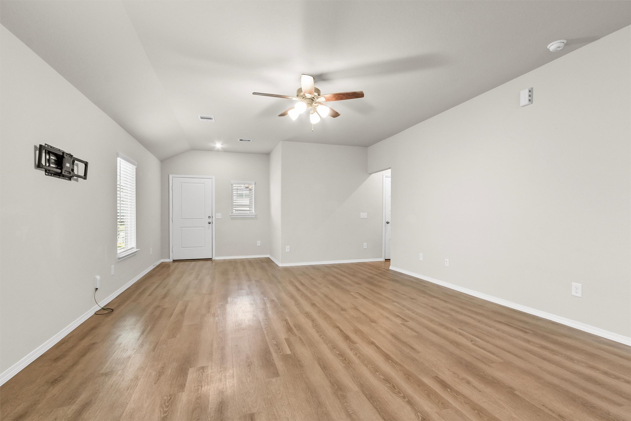 2637 Shady Cedar Court Property Photo 6