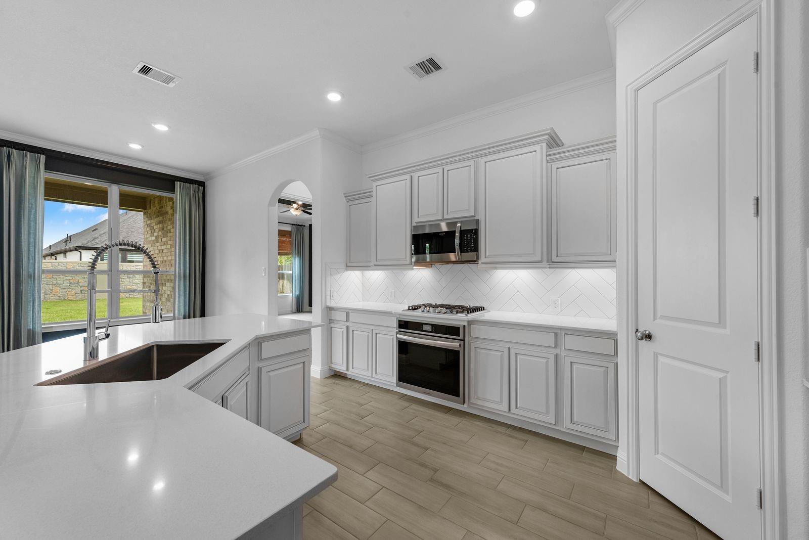 29614 Apple Glen Court Property Photo 8