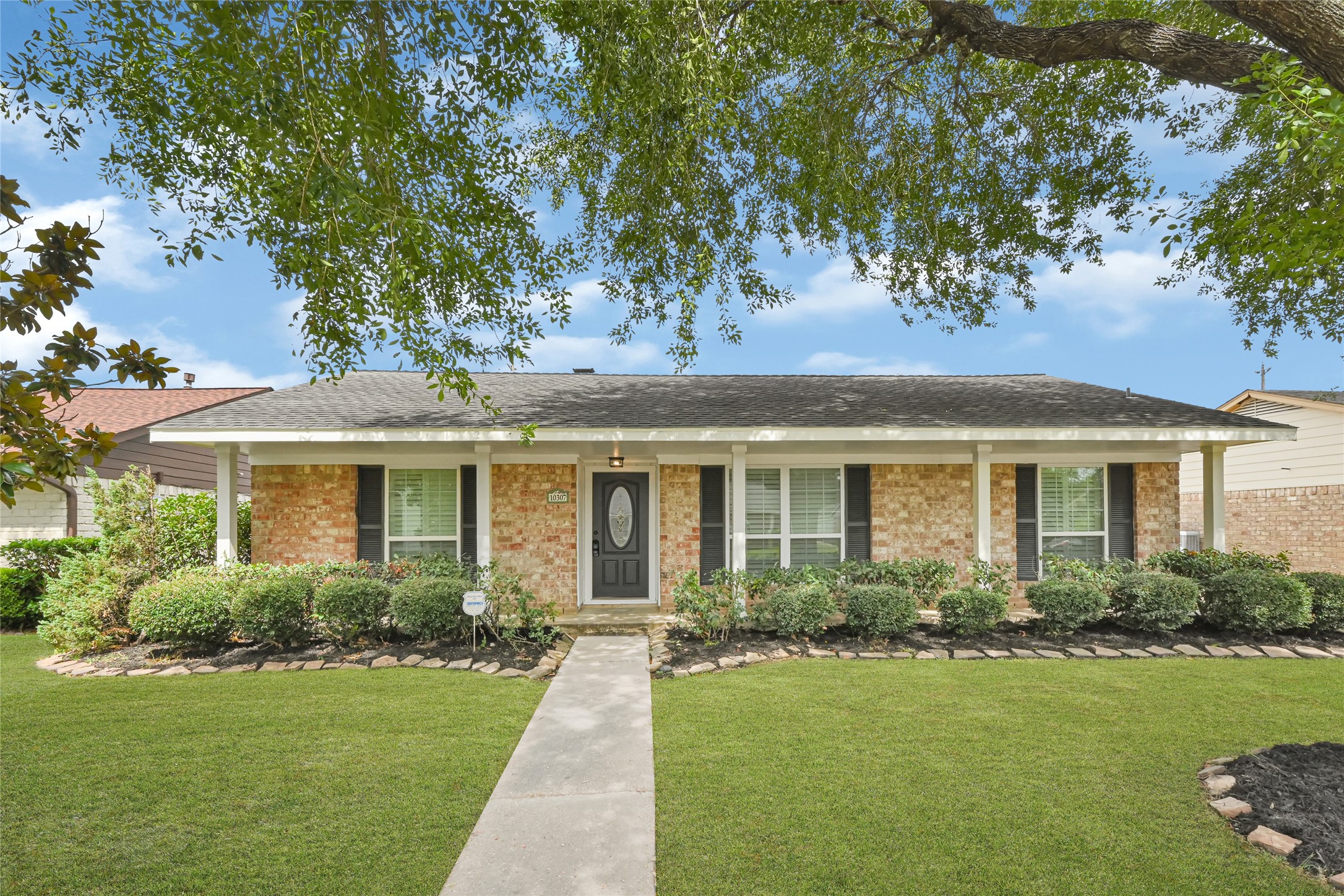 10307 Sagerock Drive Property Photo 1