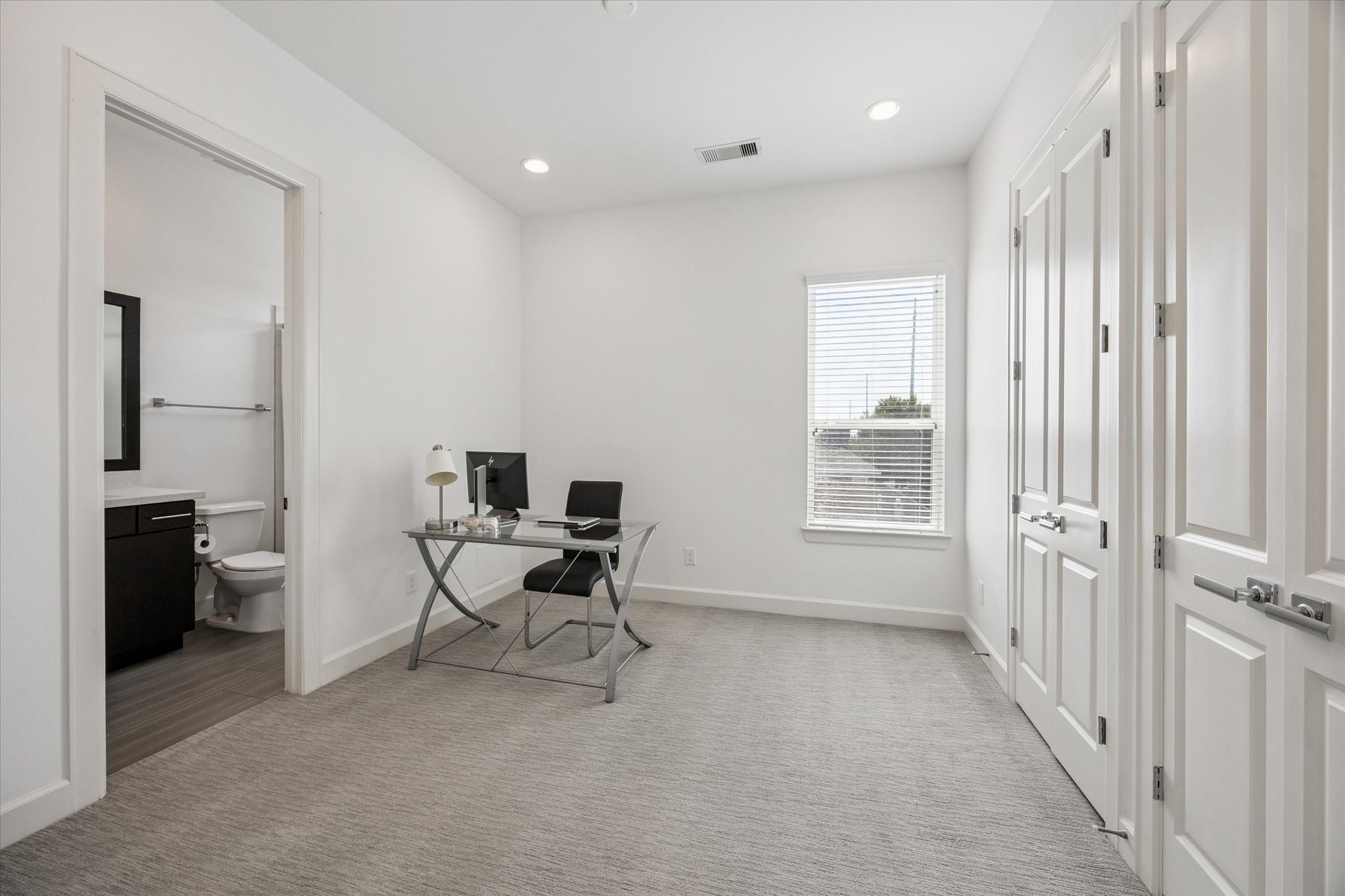 4605 La Branch Street Property Photo 17