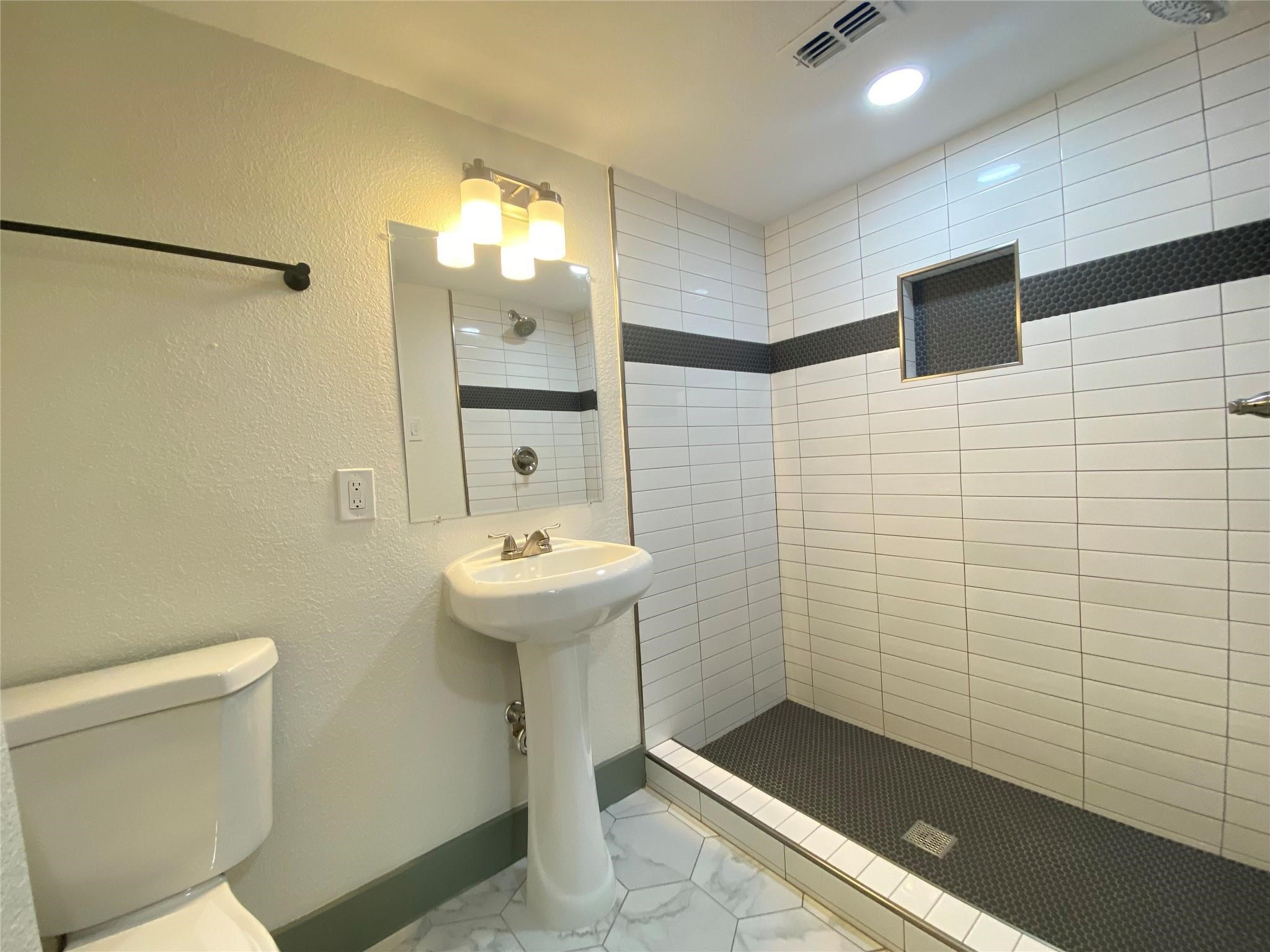 2305 55th Street 1 Property Photo 5