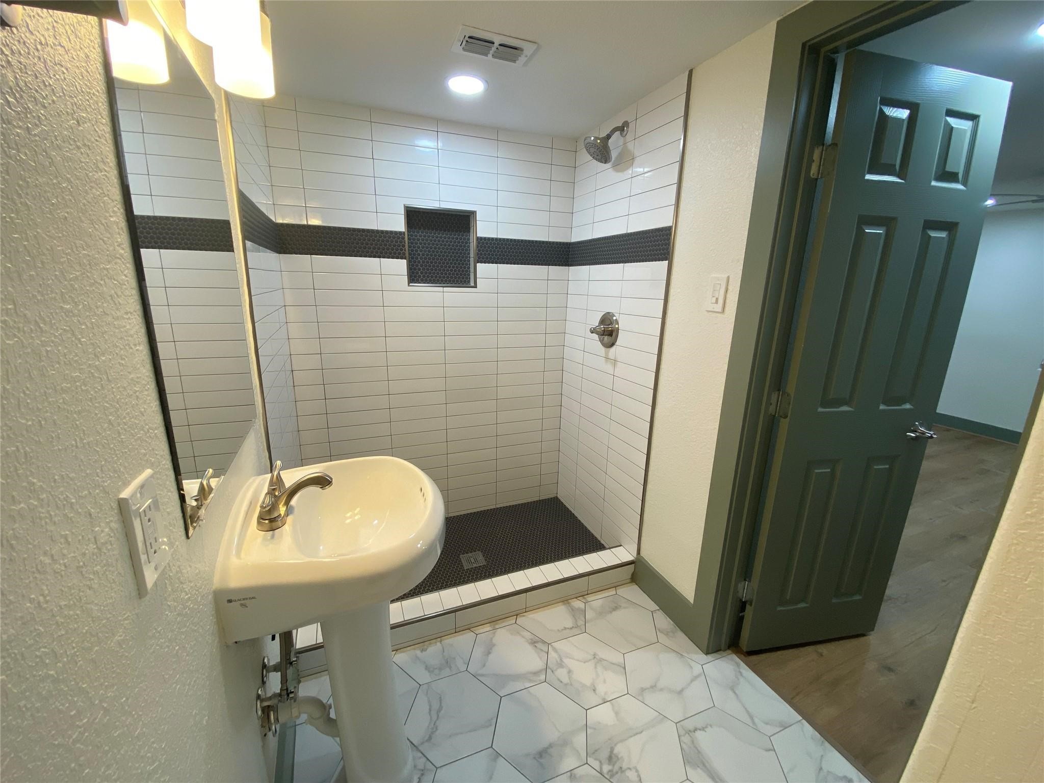 2305 55th Street 1 Property Photo 6