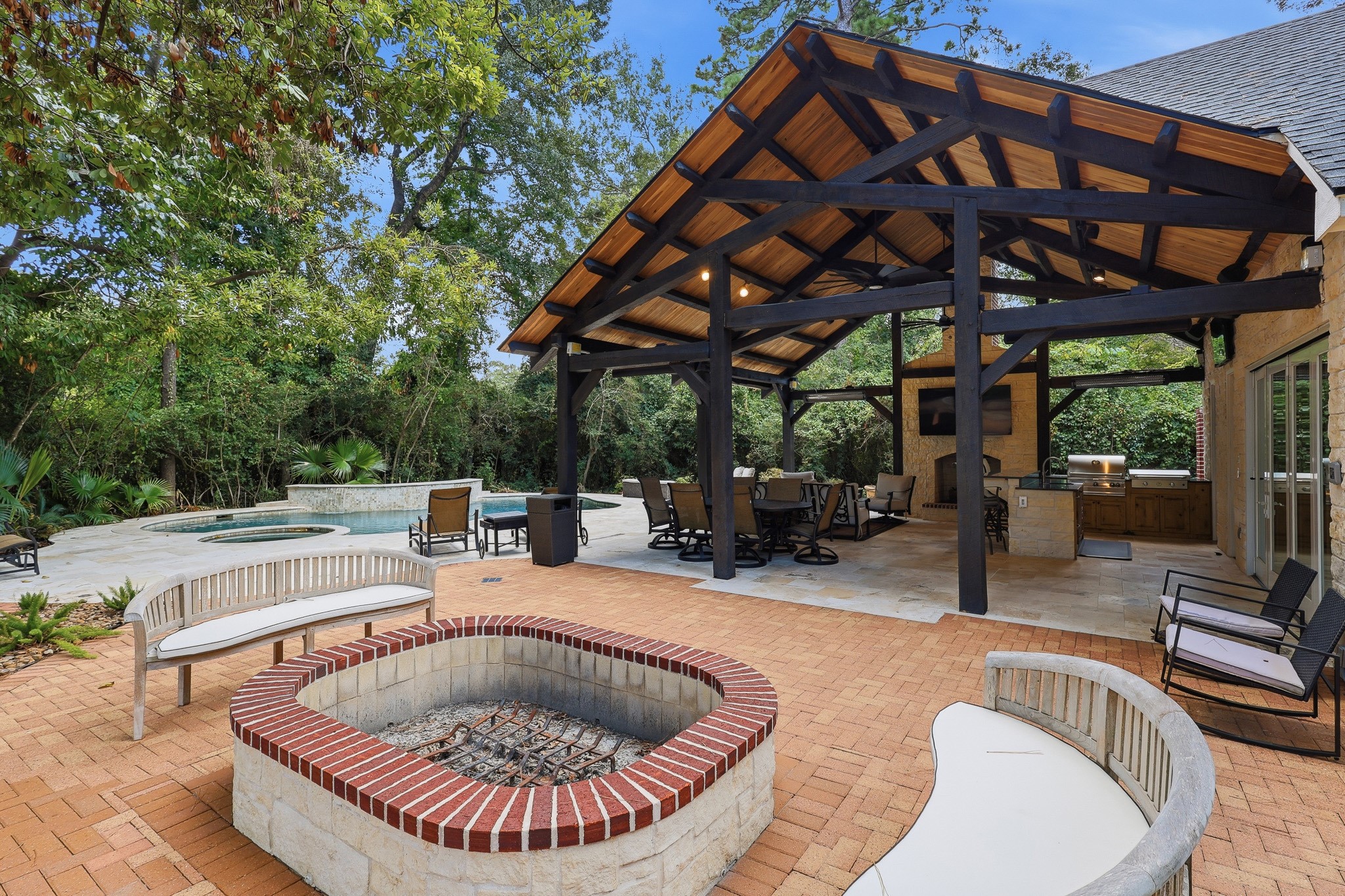 7 Pastoral Pond Circle Property Photo 37