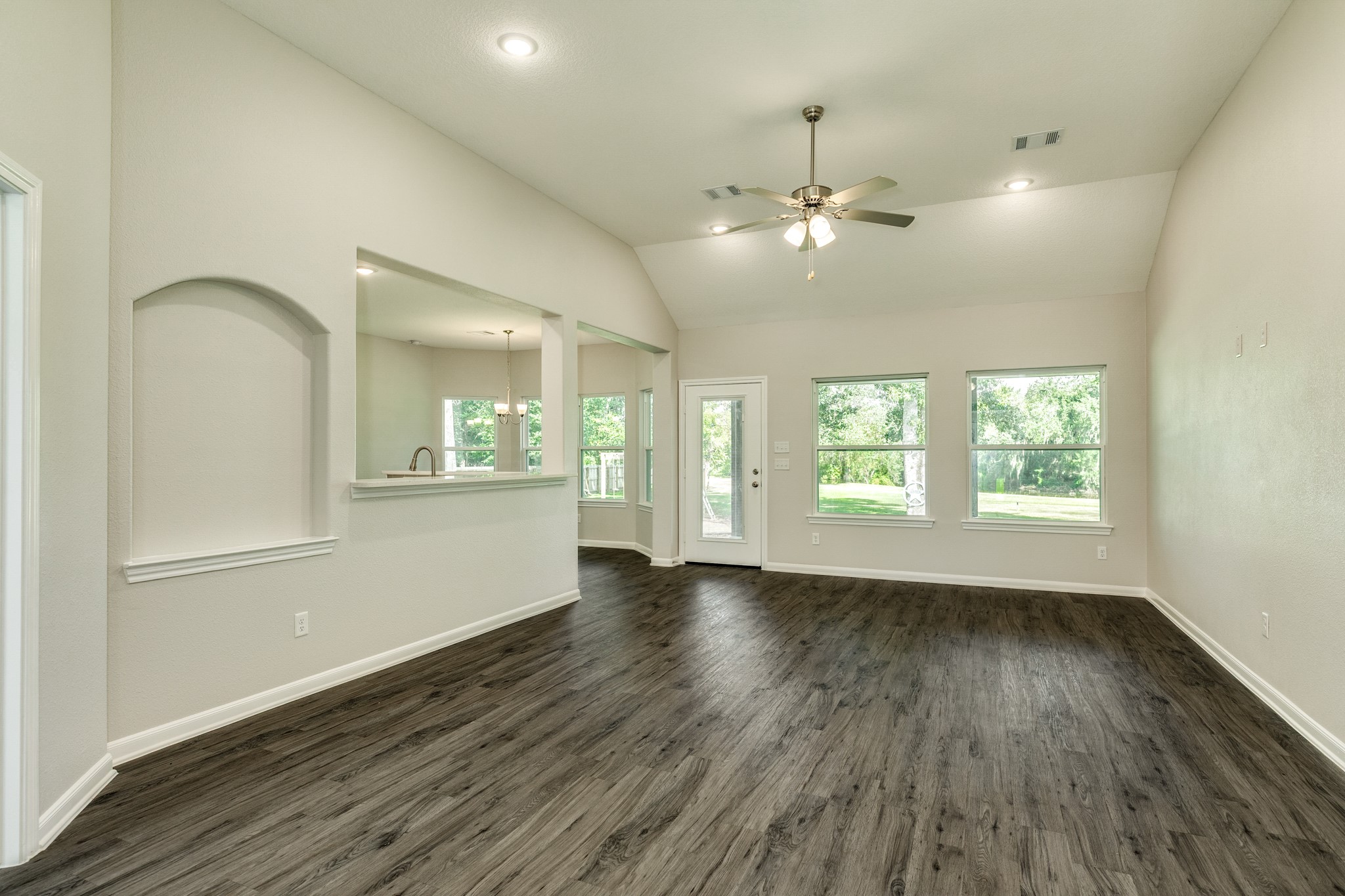 1219 Chuckwagon Court Property Photo 9