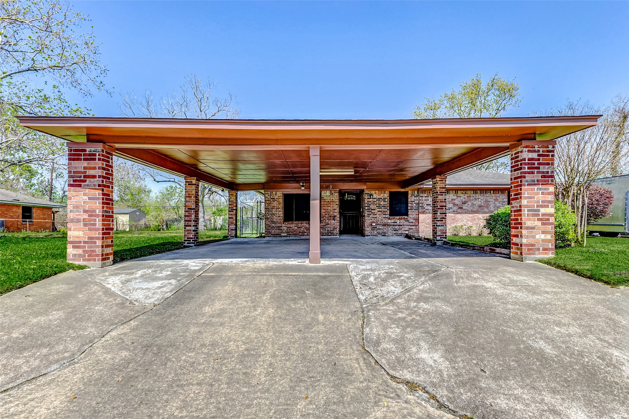 3023 Sunnydale Drive Property Photo
