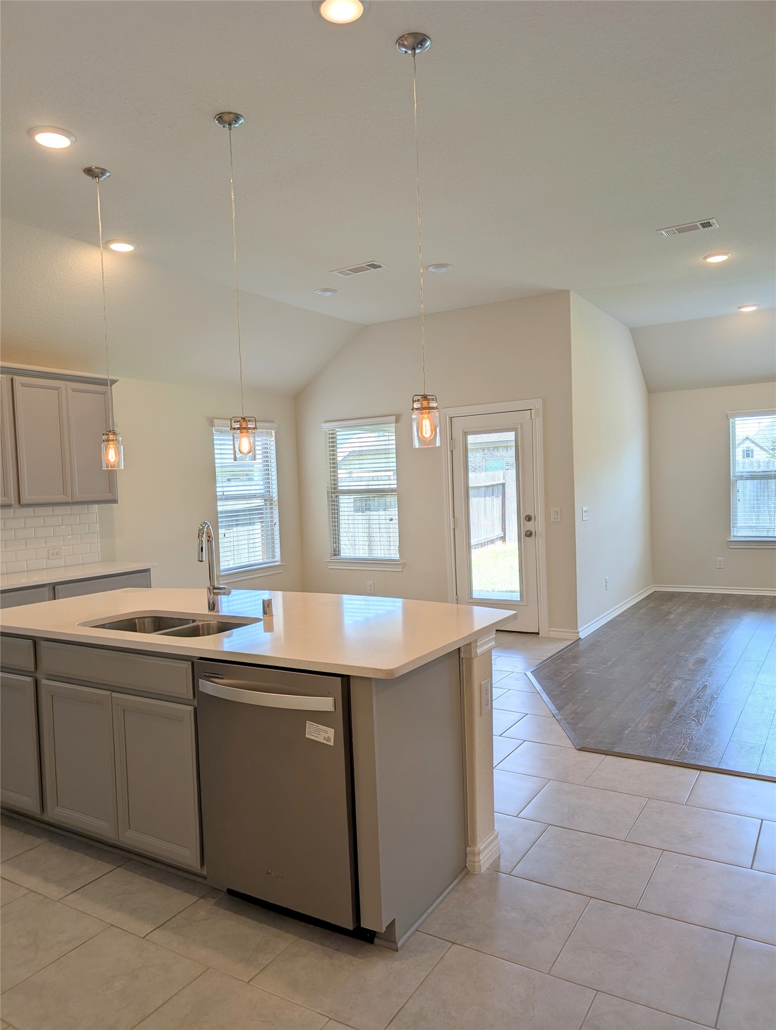 2331 Shoal Valley Lane Property Photo 3