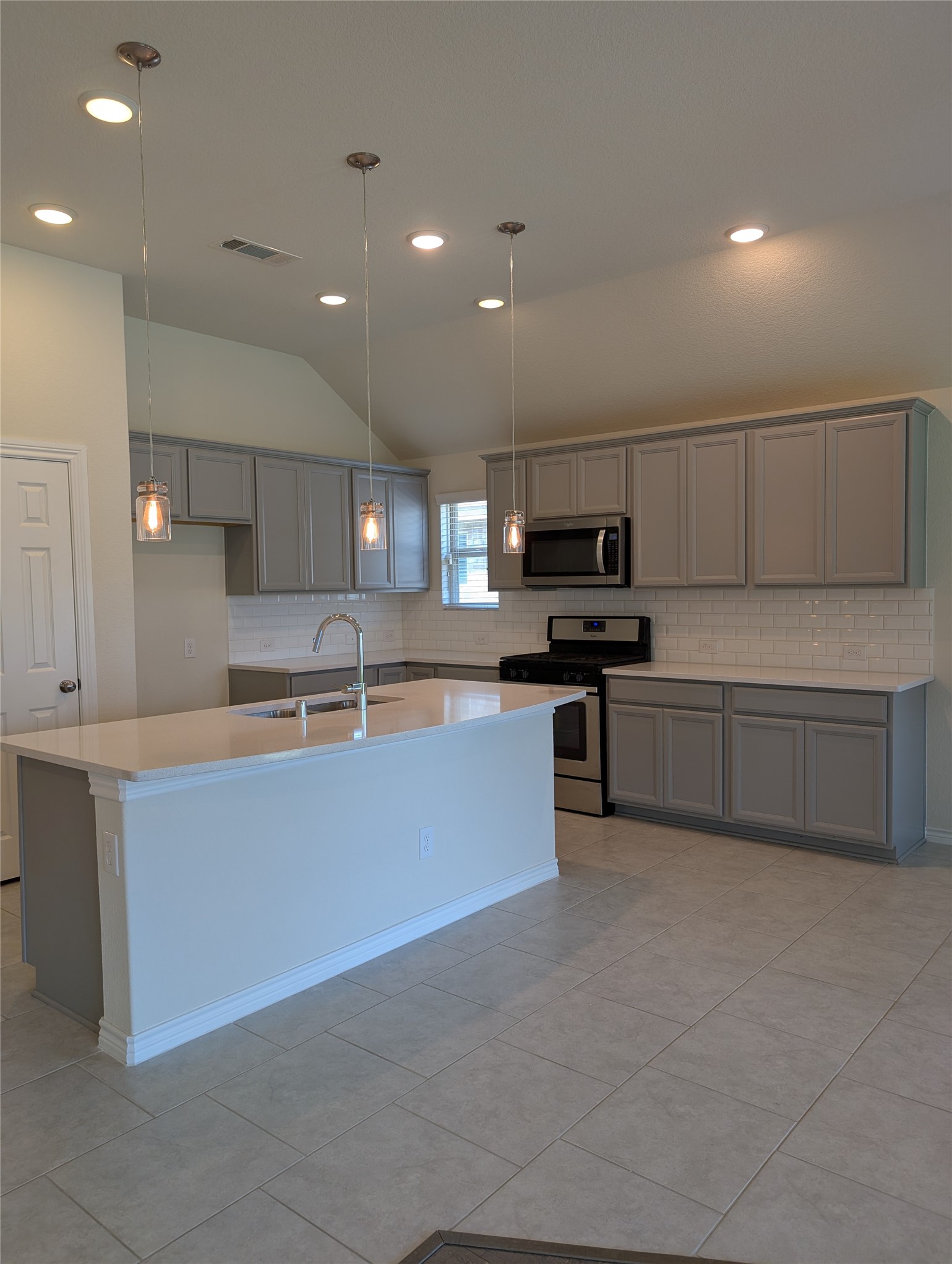 2331 Shoal Valley Lane Property Photo 4