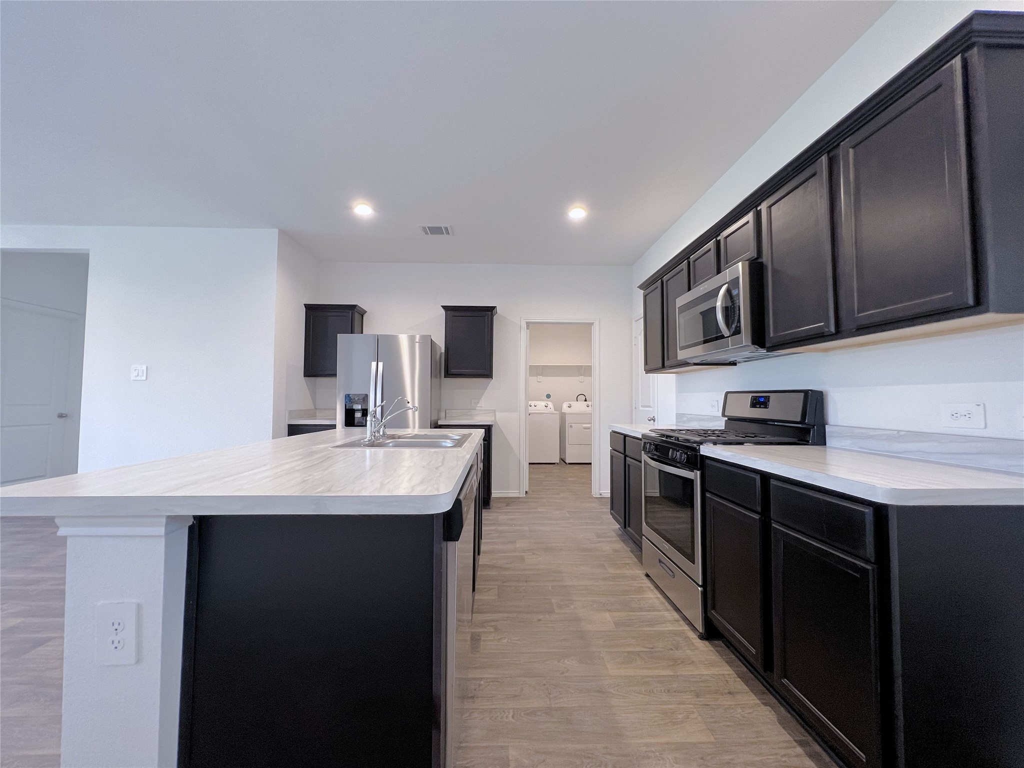 14927 Cypress Hollow Drive Property Photo 3